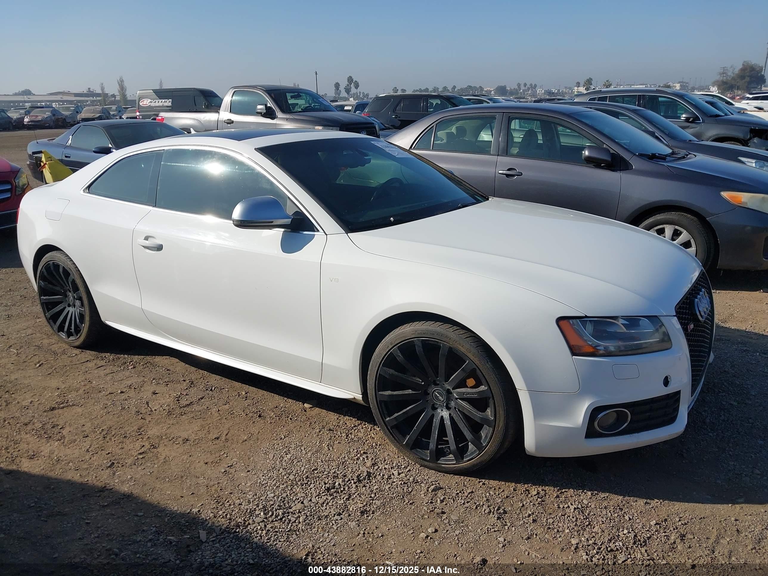 2008 Audi S5 4.2l White vin: WAURV78T08A008358