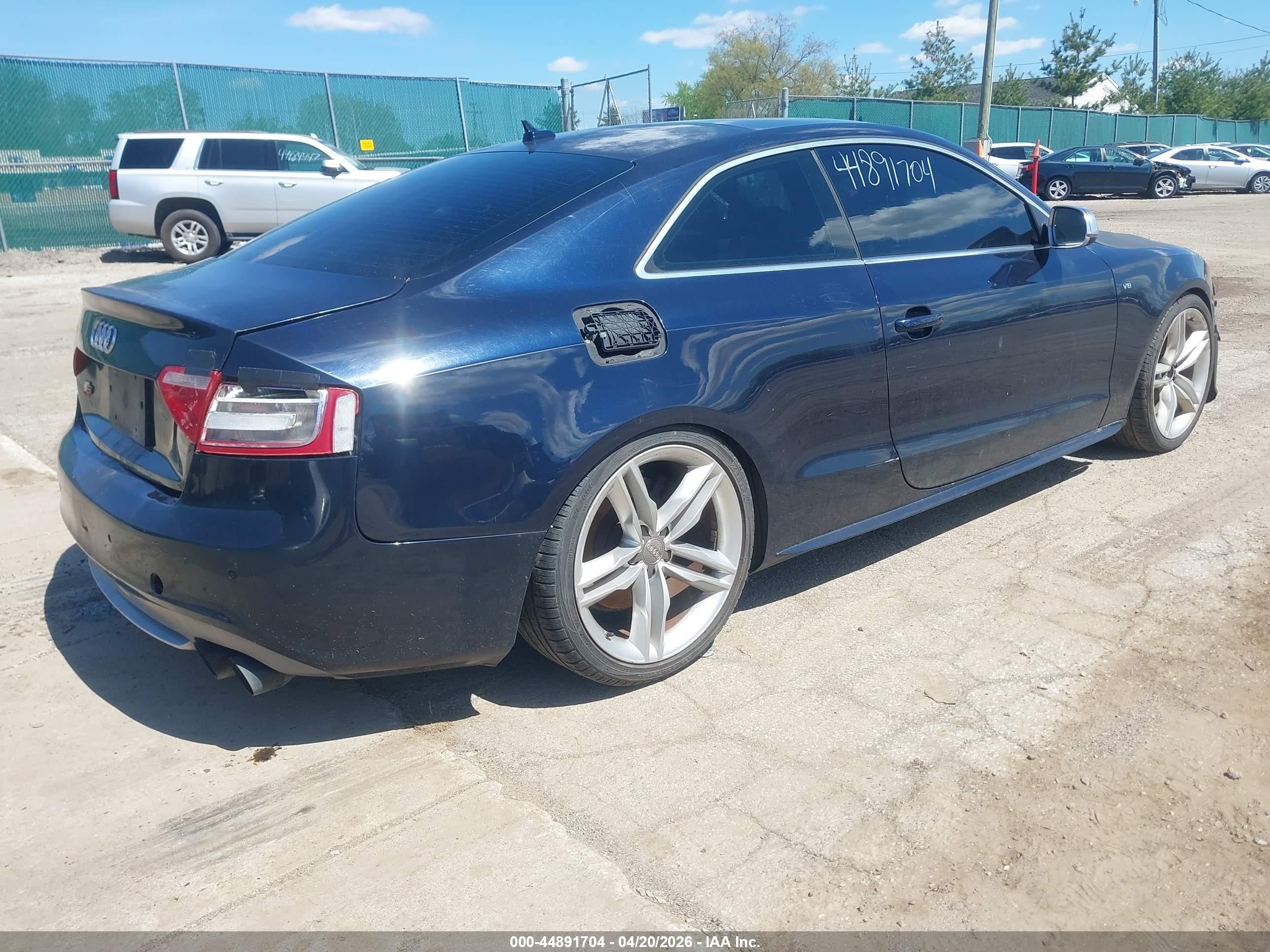 2008 Audi S5 4.2l Dark Blue vin: WAURV78T08A016881