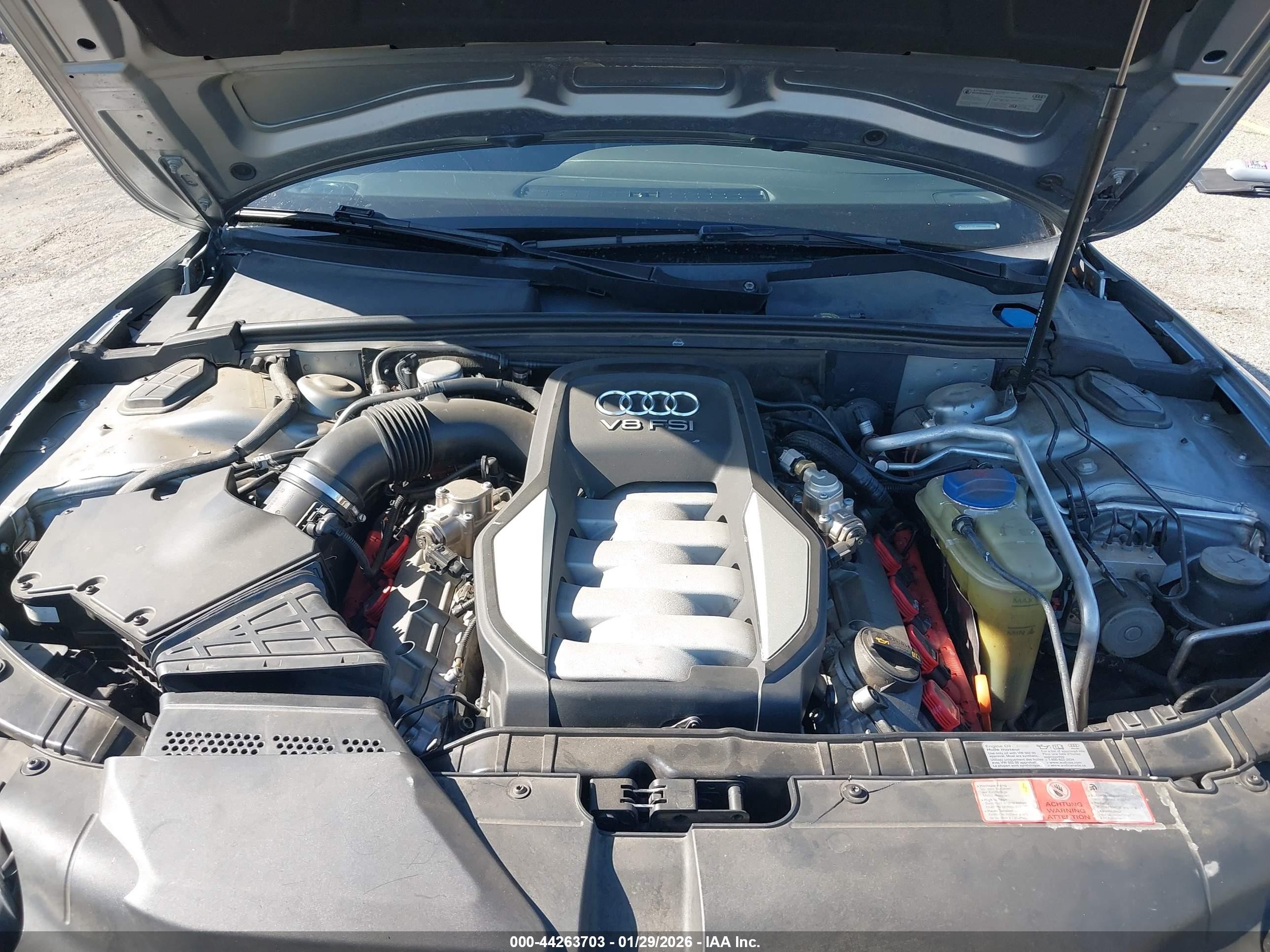 2008 Audi S5 4.2l Серебряный vin: WAURV78T48A044246