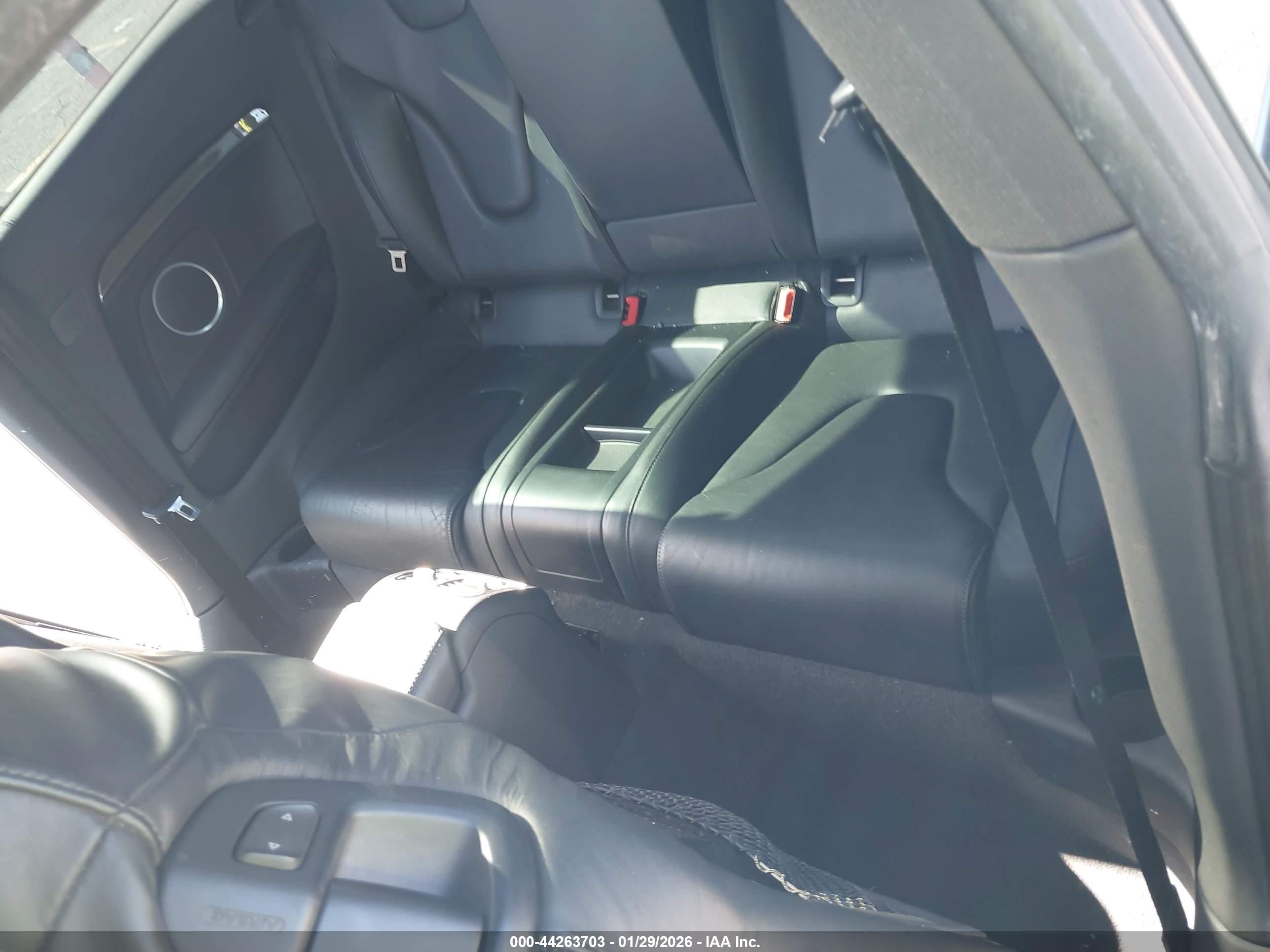 2008 Audi S5 4.2l Серебряный vin: WAURV78T48A044246