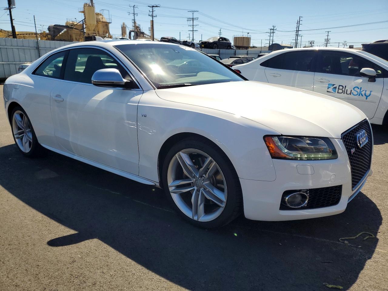 2008 Audi S5 Quattro Белый vin: WAURV78T78A020135