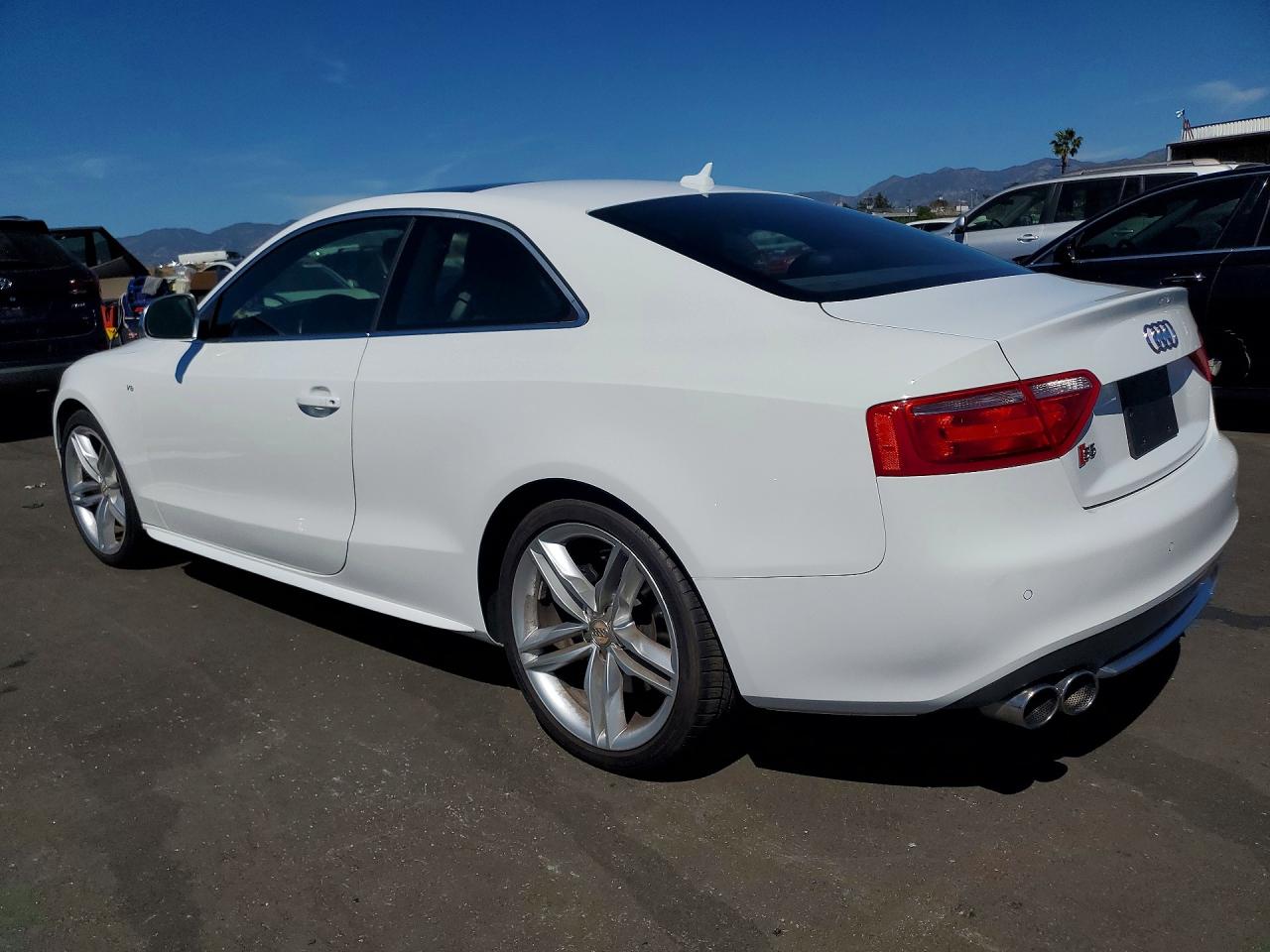 2008 Audi S5 Quattro Белый vin: WAURV78T78A020135