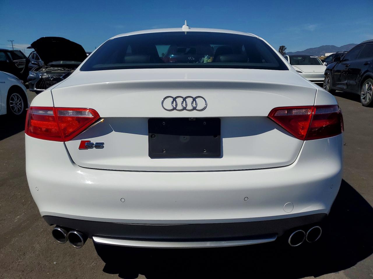 2008 Audi S5 Quattro Белый vin: WAURV78T78A020135