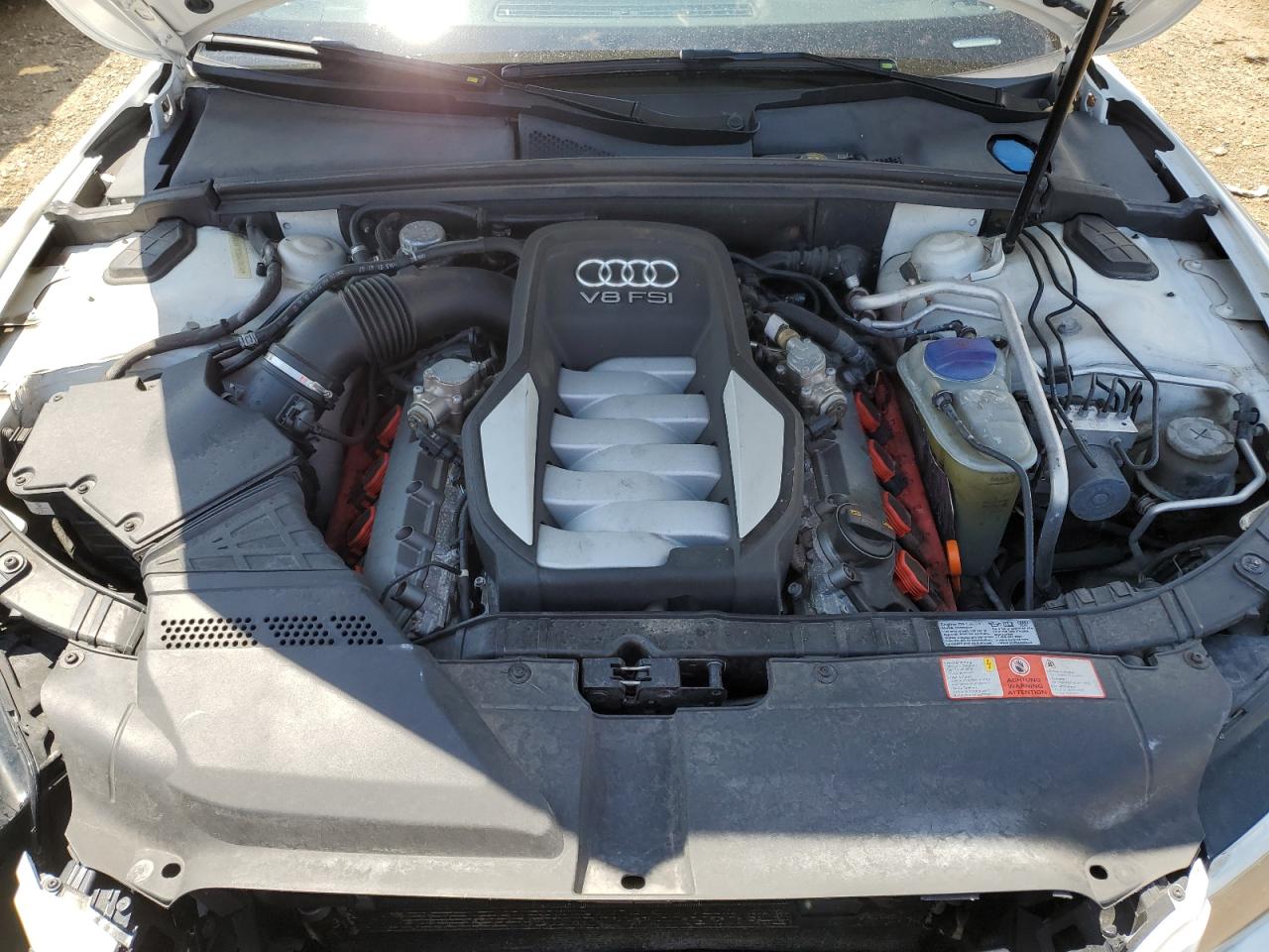 2008 Audi S5 Quattro Белый vin: WAURV78T88A038434