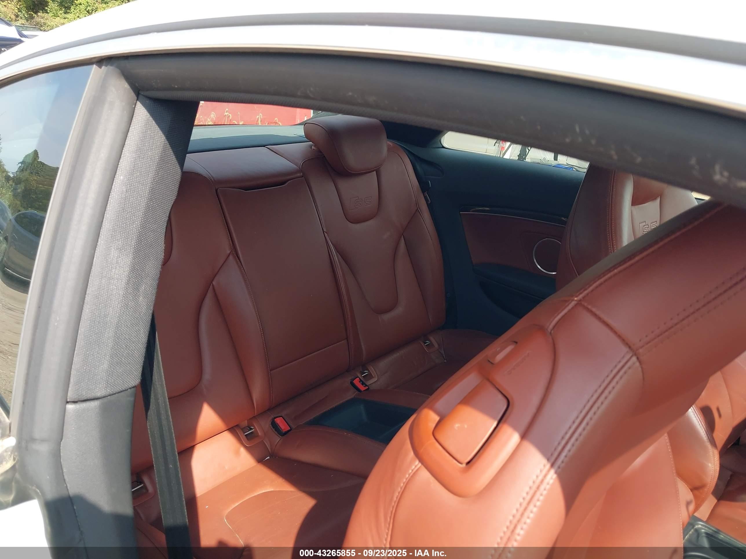 2008 Audi S5 4.2l White vin: WAURV78T98A010464