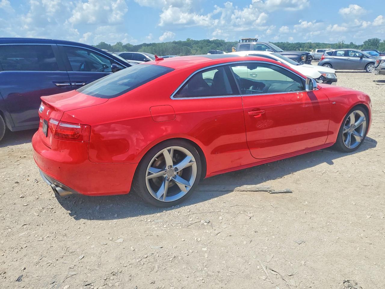 2009 Audi S5 Quattro Red vin: WAURV78TX9A032443