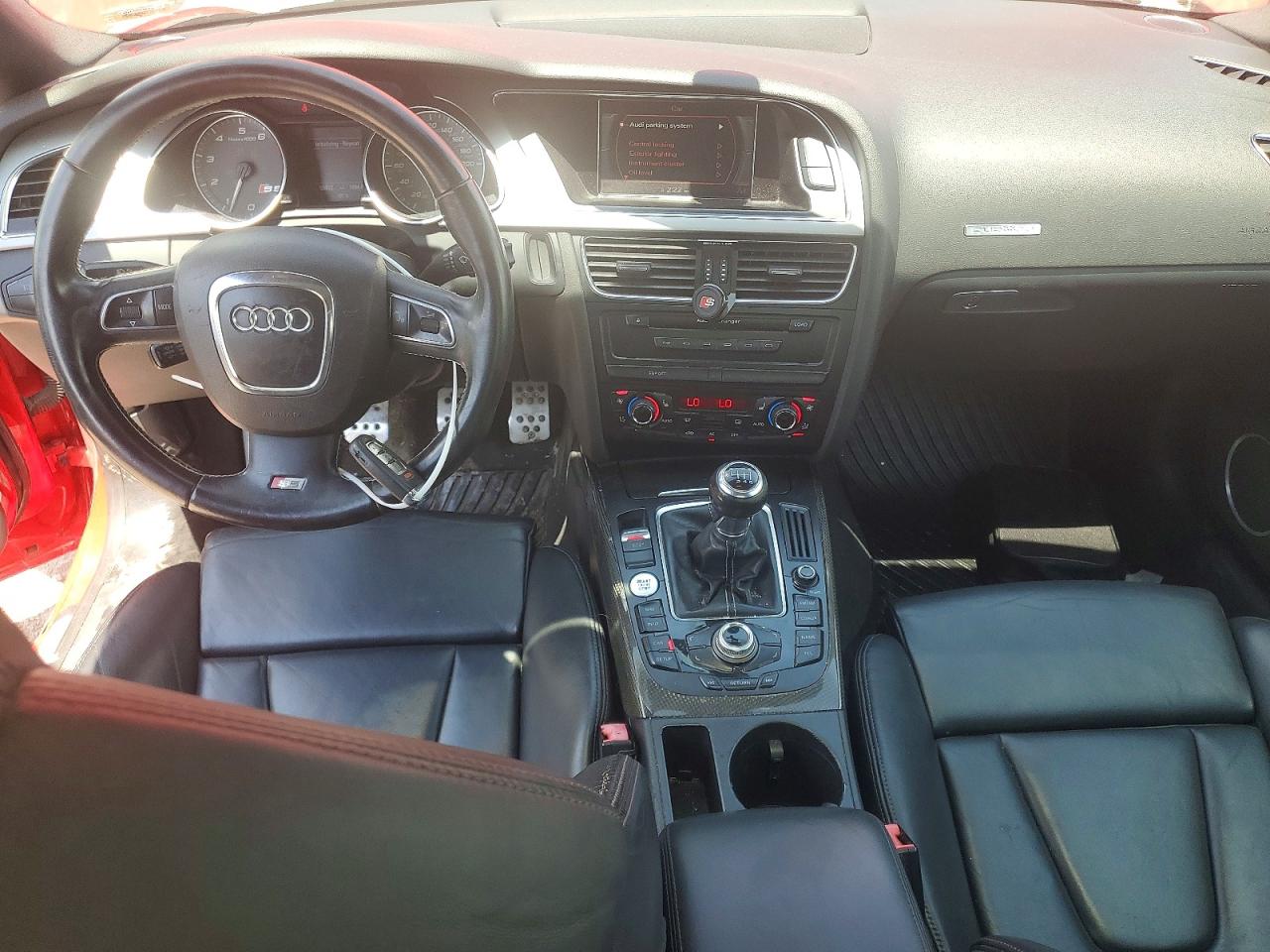 2009 Audi S5 Quattro Red vin: WAURV78TX9A032443