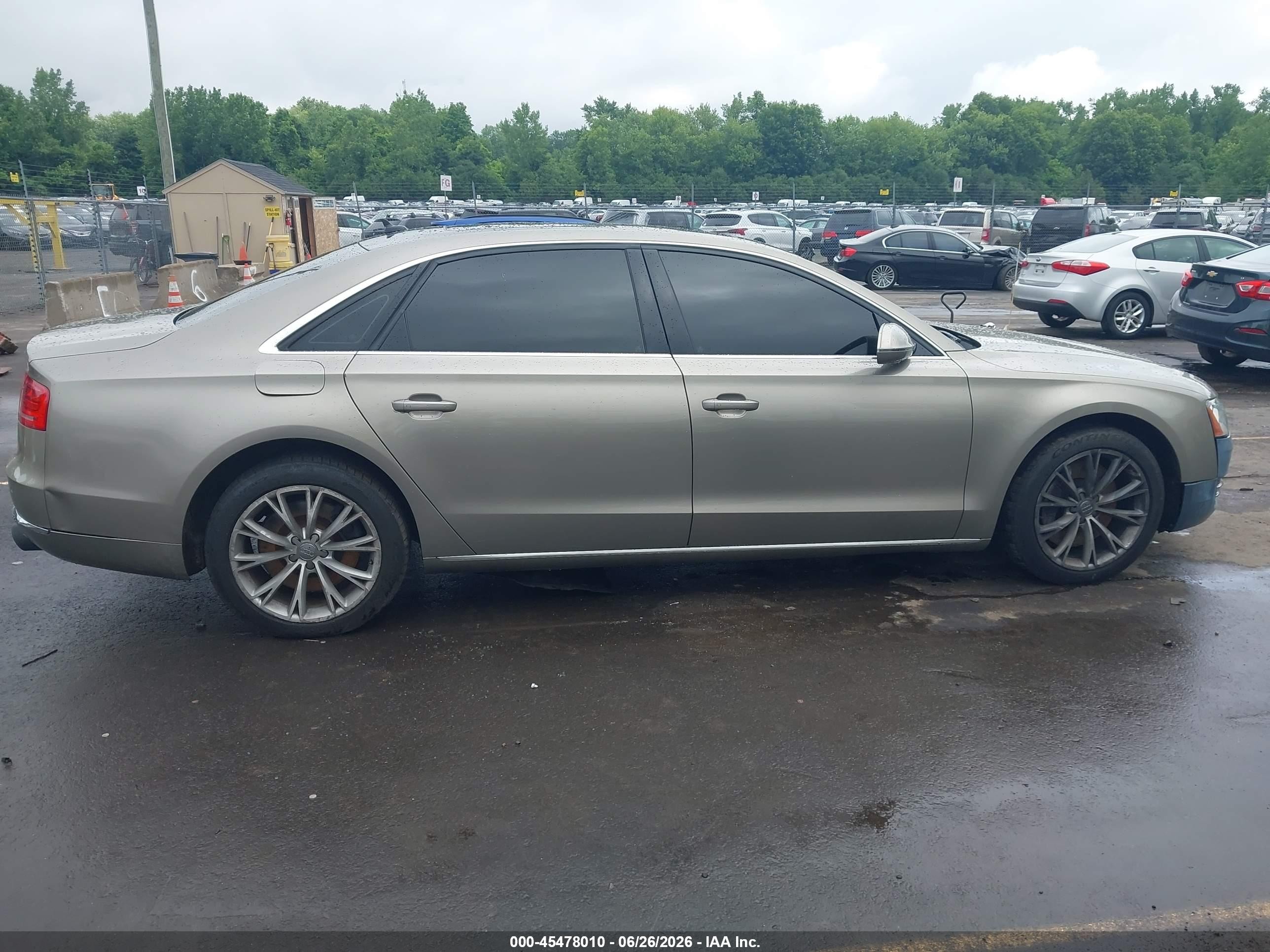 2012 Audi A8 L L 4.2 (tiptronic) (no Longer Orderable) Tan vin: WAURVAFD1CN021873