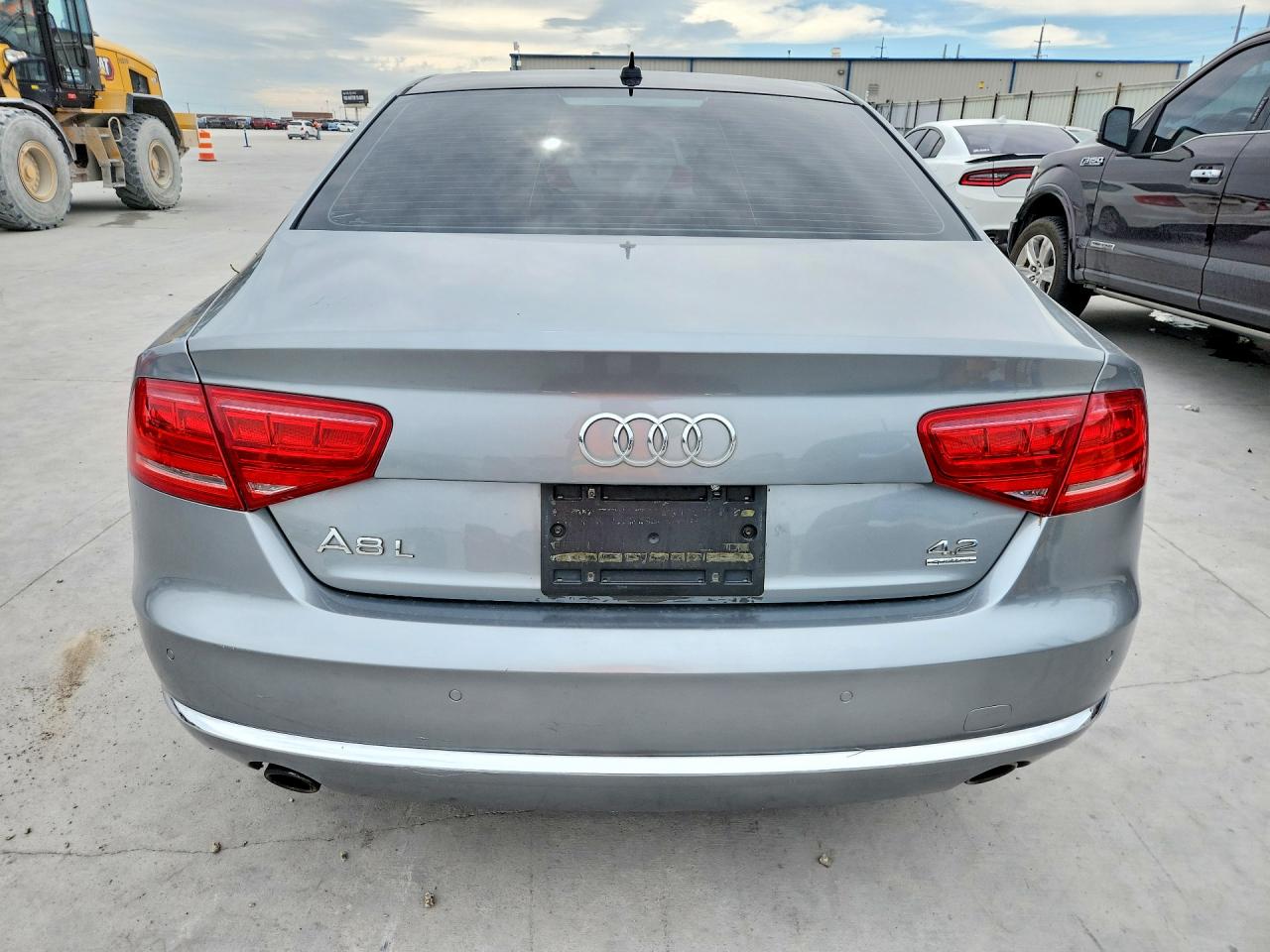 2012 Audi A8 L Quattro Silver vin: WAURVAFD2CN009652