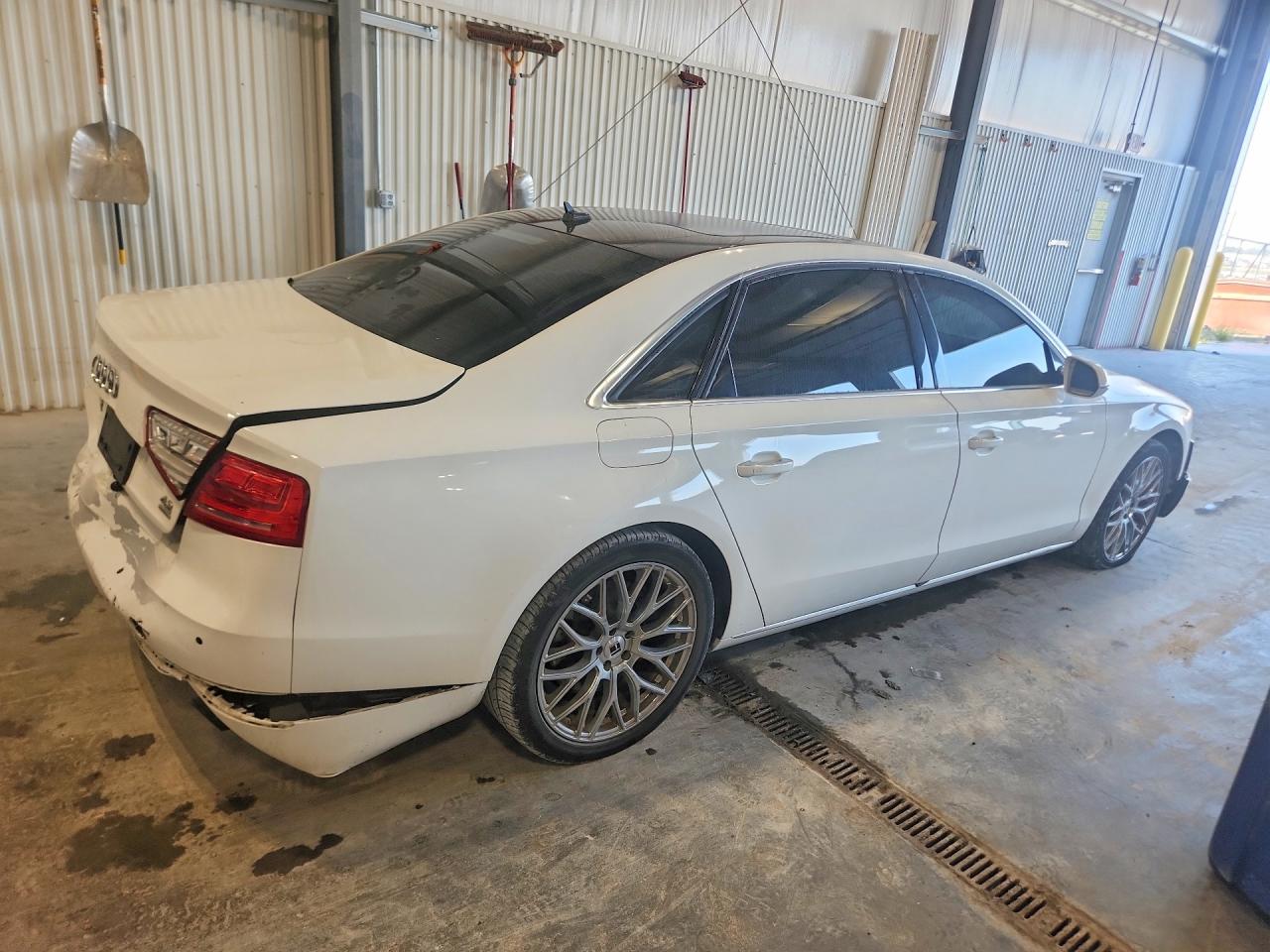 2011 Audi A8 L Quattro White vin: WAURVAFD4BN018383
