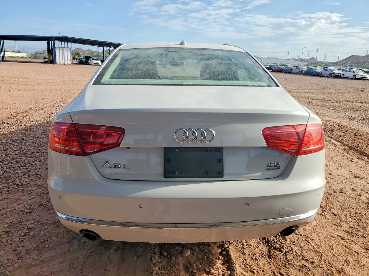 2012 Audi A8 L Quattro White vin: WAURVAFD4CN013637