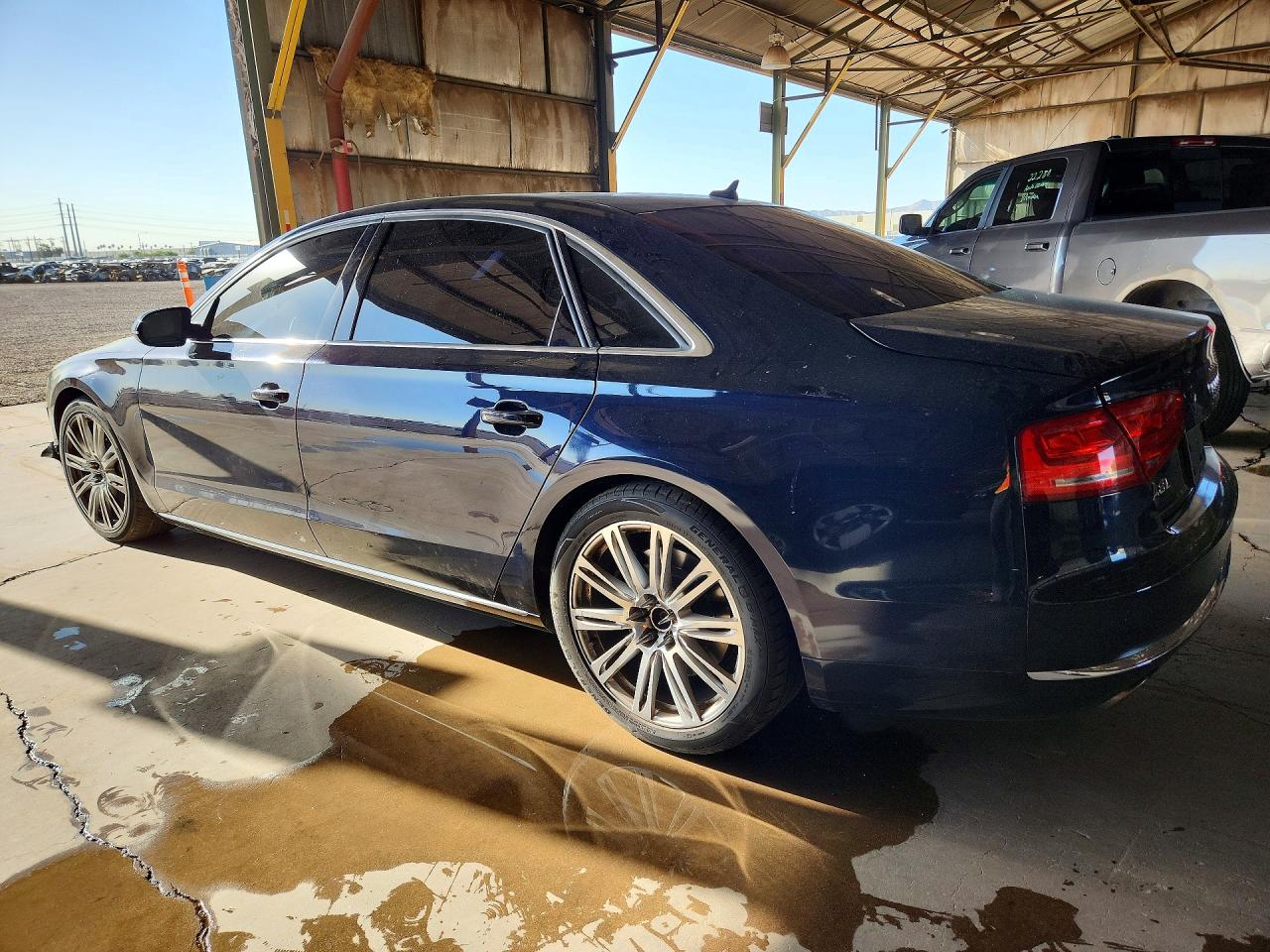 2012 Audi A8 L Quattro Синий vin: WAURVAFD4CN032530