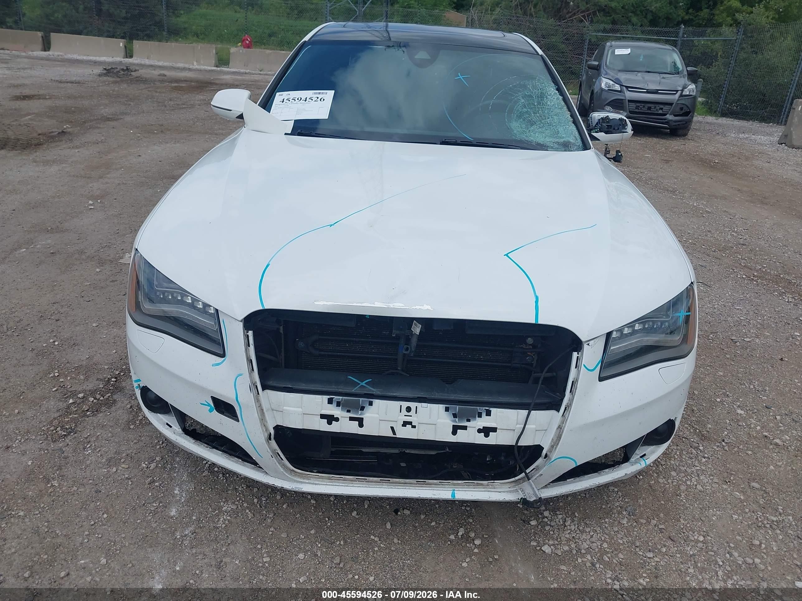 2011 Audi A8 L 4.2 White vin: WAURVAFD6BN011838