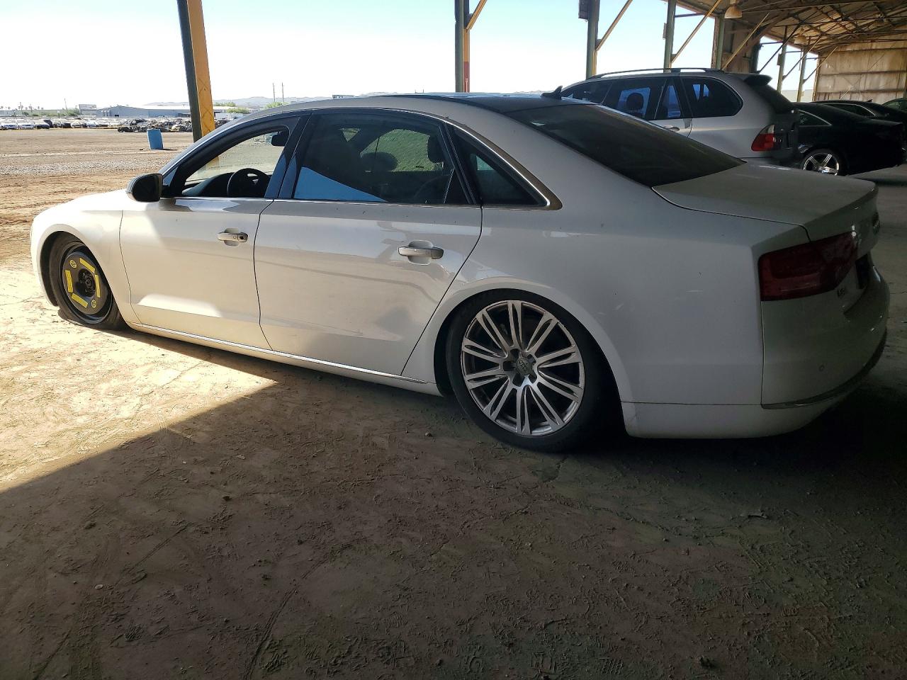 2011 Audi A8 L Quattro White vin: WAURVAFD7BN028177