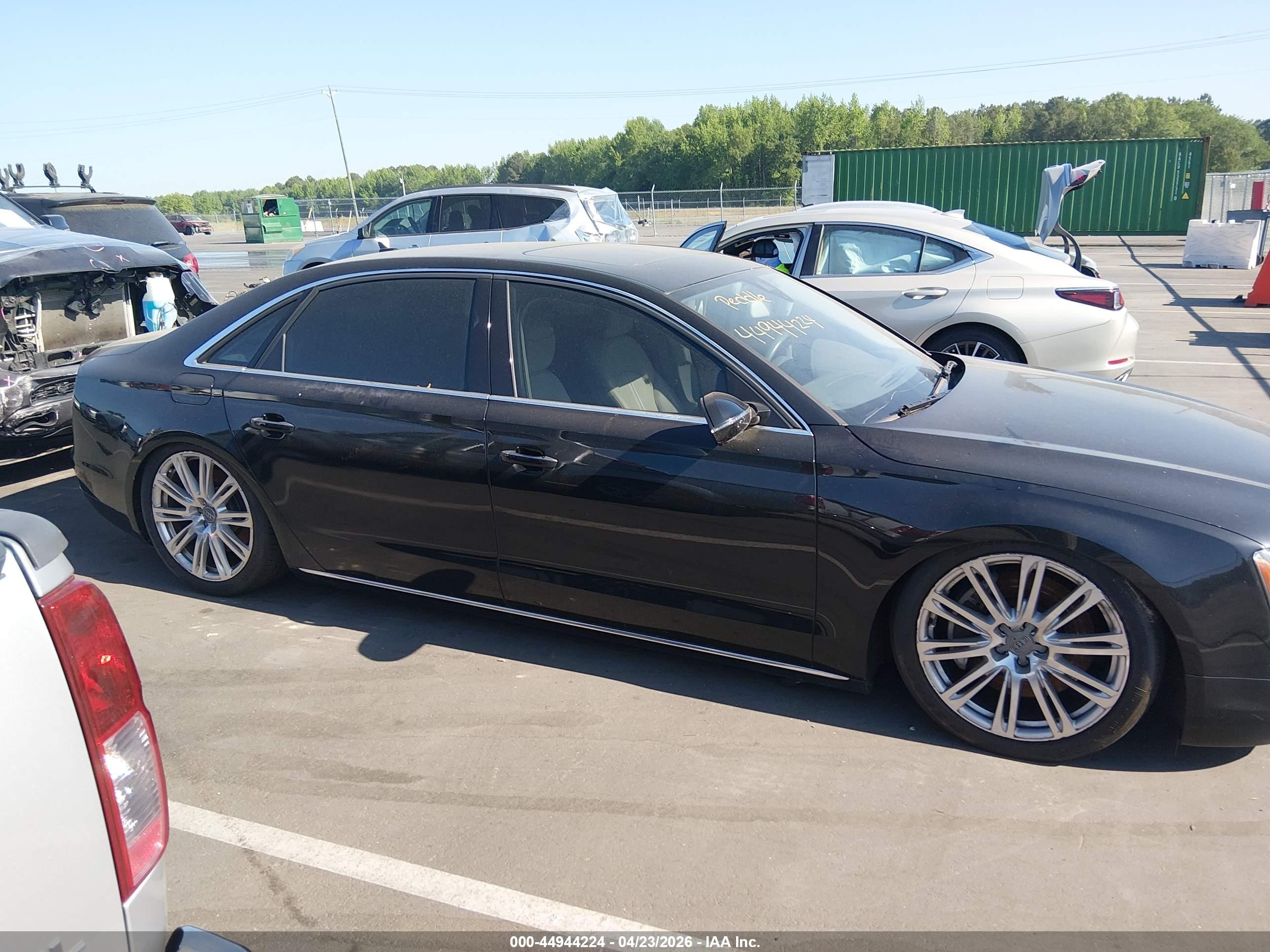 2011 Audi A8 L 4.2 Black vin: WAURVAFDXBN020476