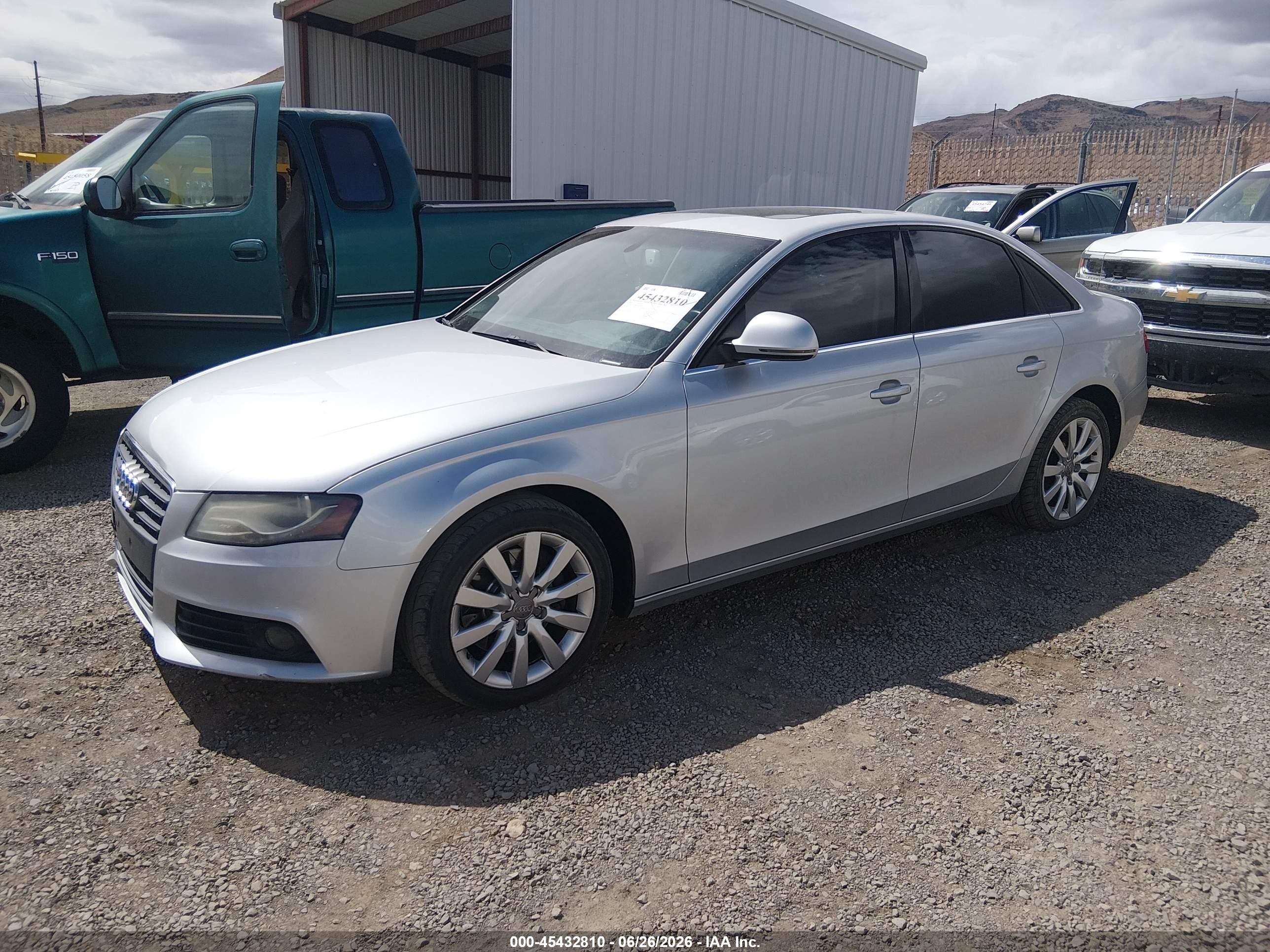 2009 Audi A4 2.0t Premium Серебряный vin: WAUSF78K29A078077