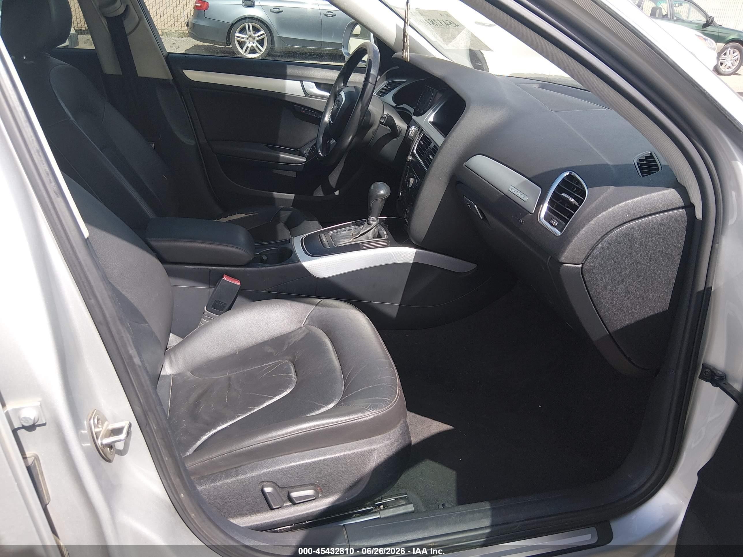 2009 Audi A4 2.0t Premium Серебряный vin: WAUSF78K29A078077