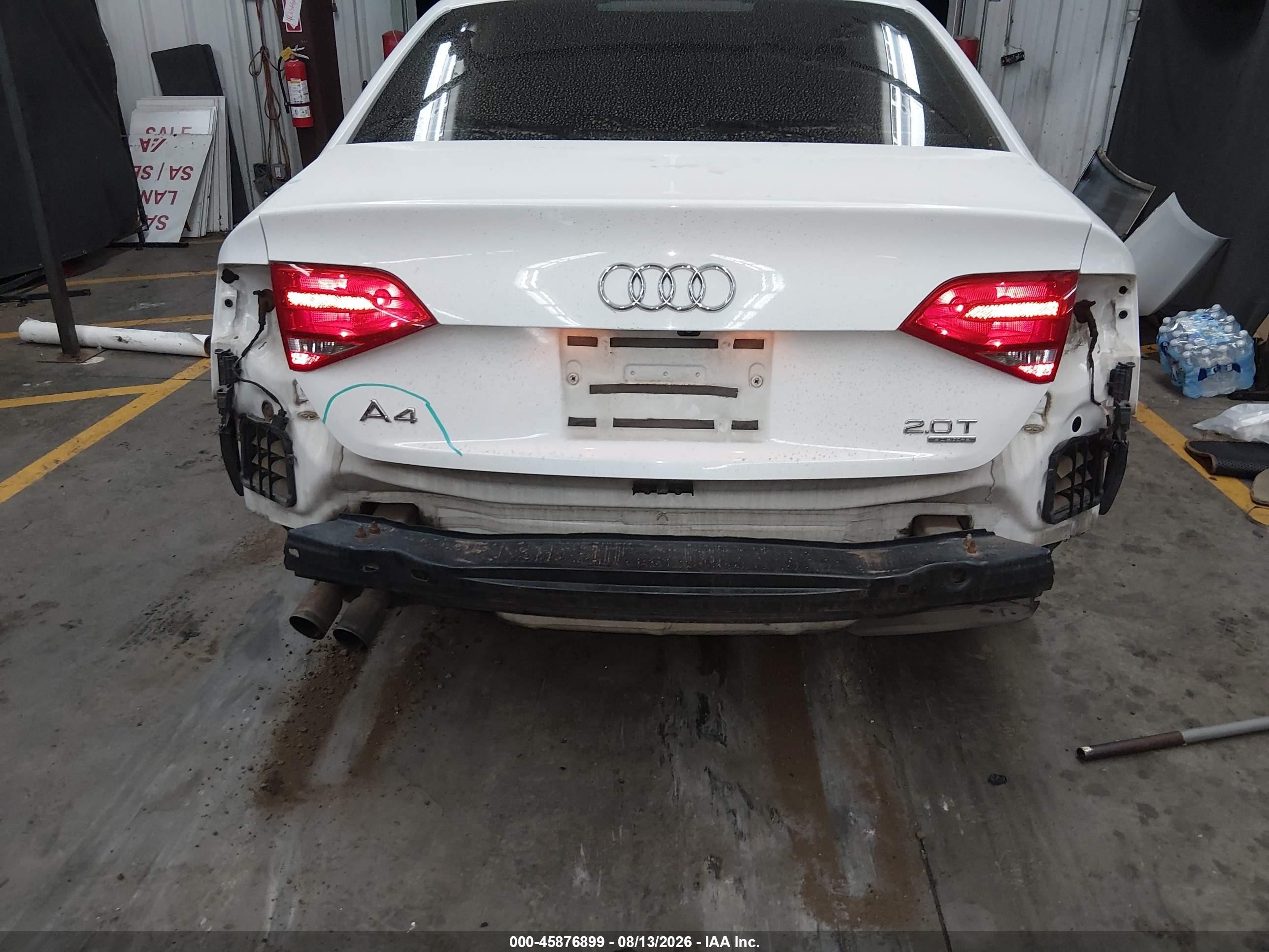 2009 Audi A4 2.0t Premium Белый vin: WAUSF78K49N053562
