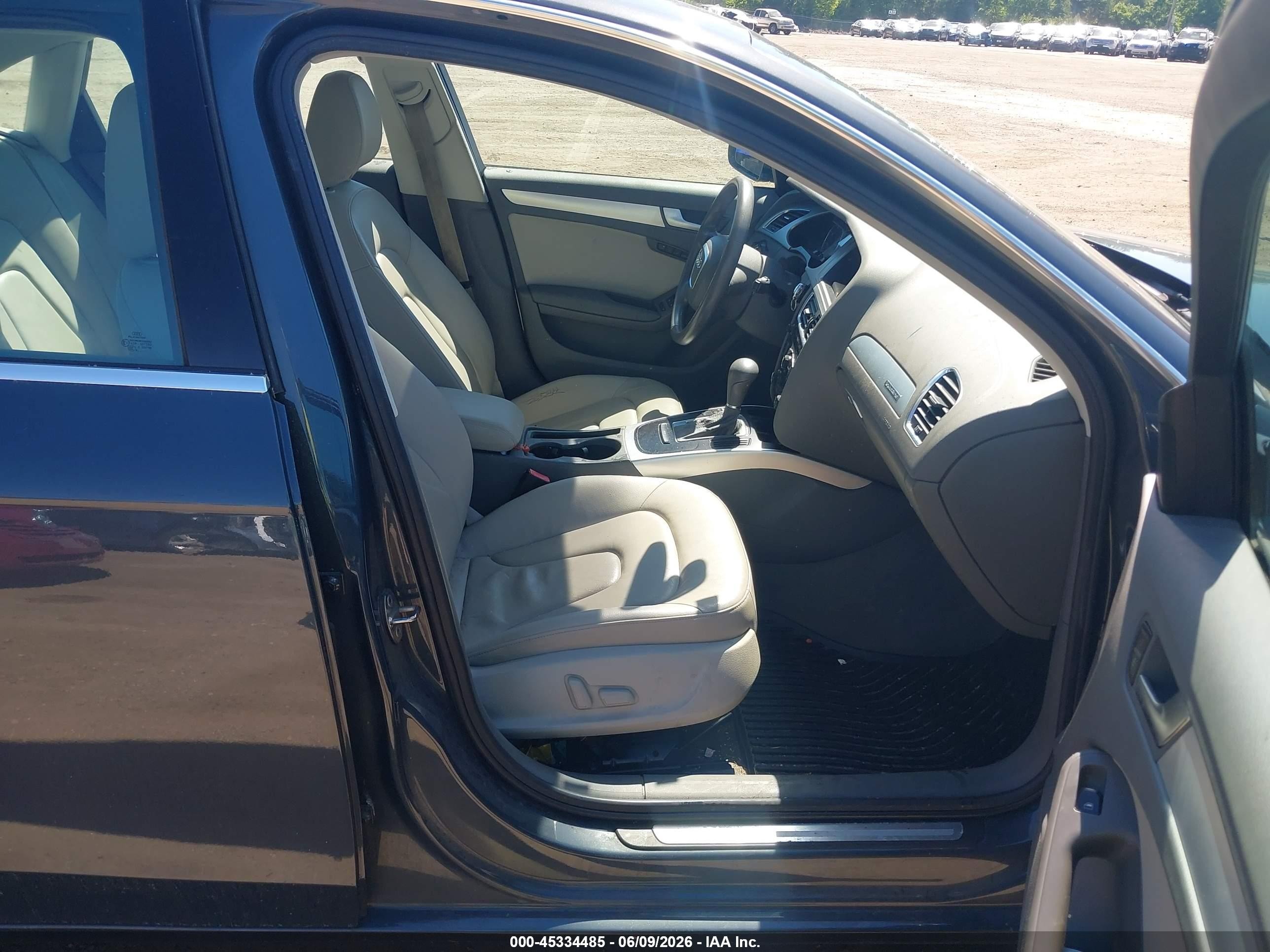 2009 Audi A4 2.0t Premium Gray vin: WAUSF78K59N023437