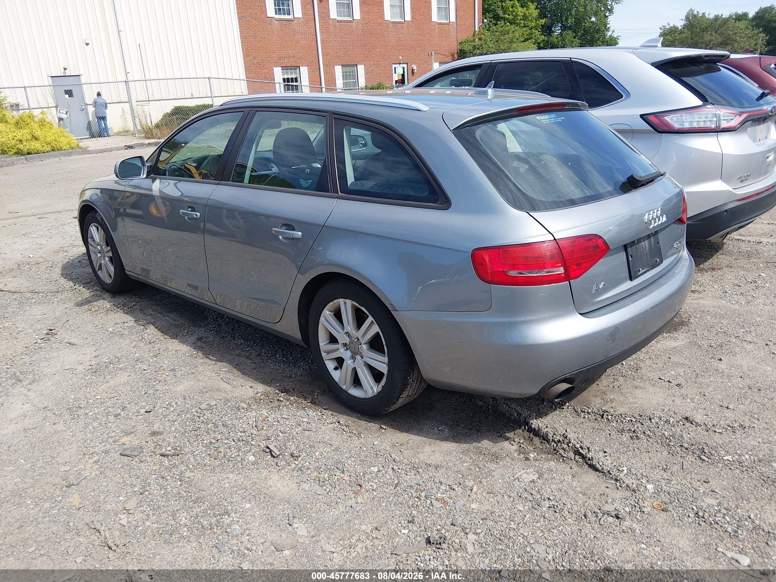 2011 Audi A4 2.0t Premium Silver vin: WAUSFAFL0BA016885
