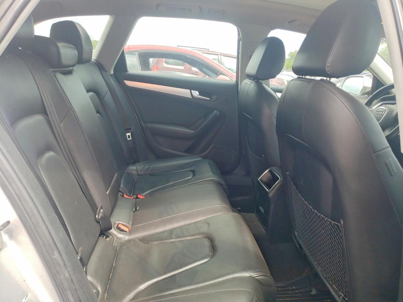 2012 Audi A4 Premium Серебряный vin: WAUSFAFL0CA003006