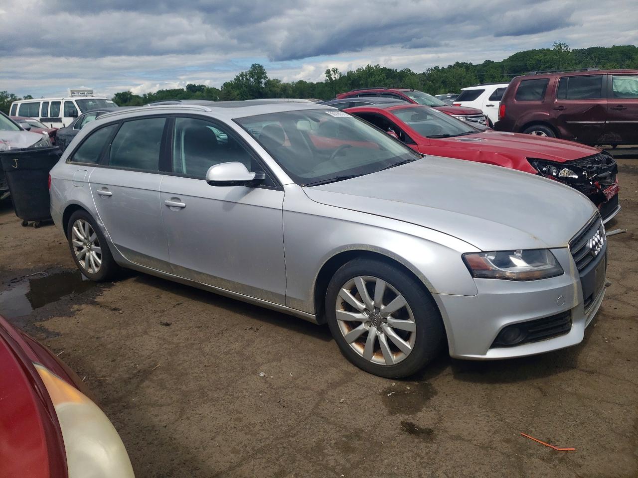2012 Audi A4 Premium Серебряный vin: WAUSFAFL0CA003006