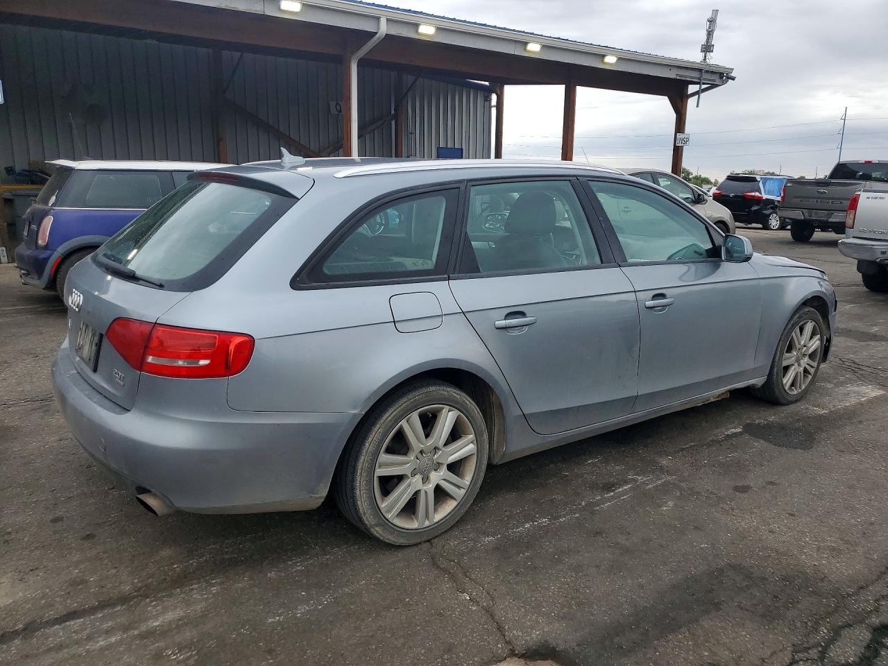 2010 Audi A4 Premium Gray vin: WAUSFAFL3AA177696