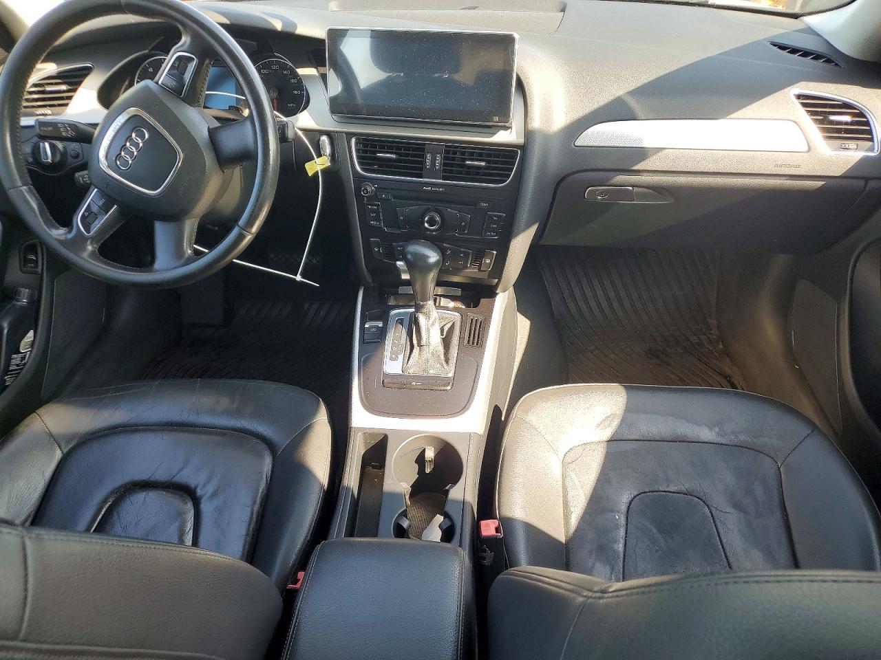 2011 Audi A4 Premium Черный vin: WAUSFAFL3BA161452
