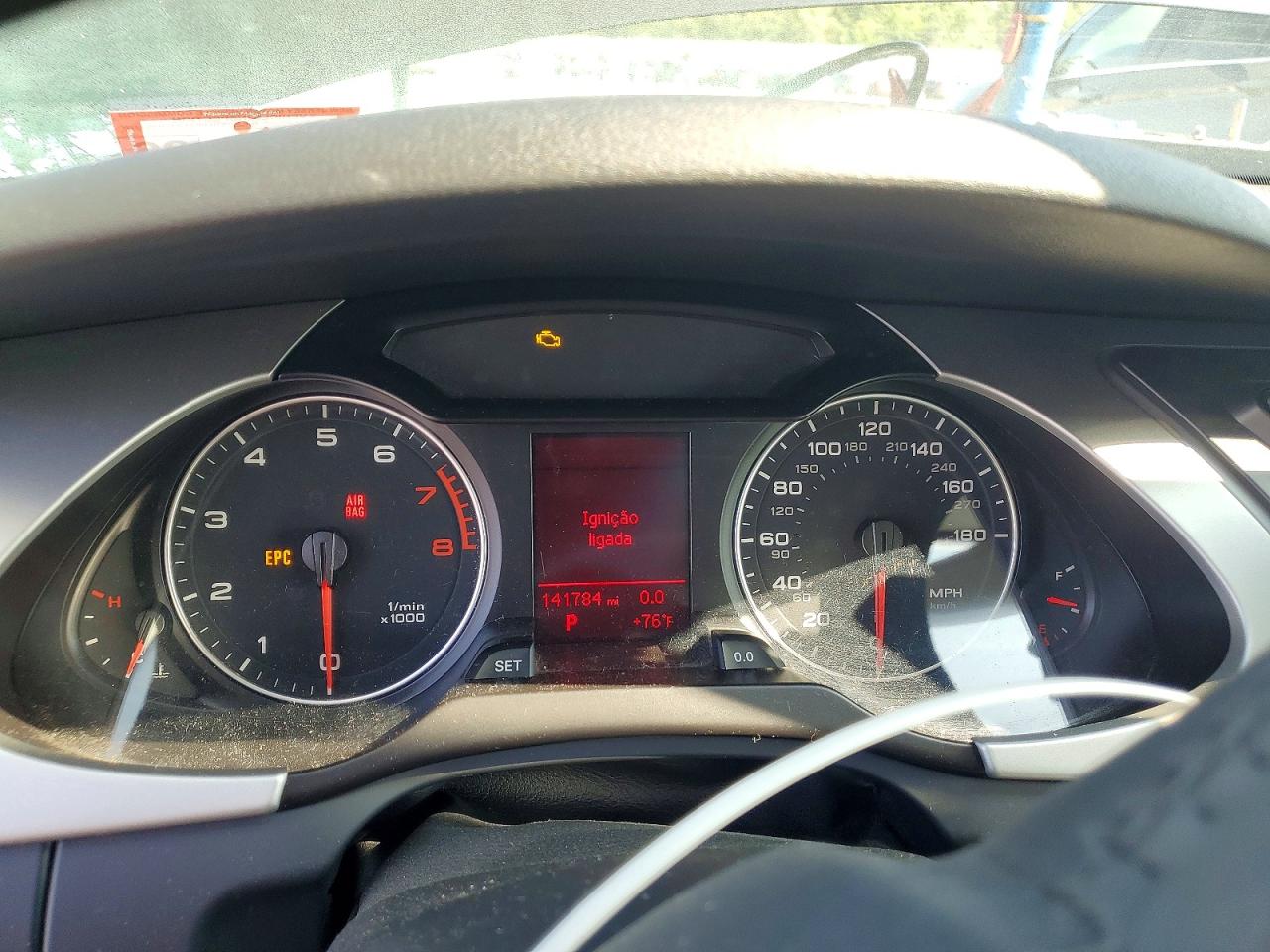 2011 Audi A4 Premium Черный vin: WAUSFAFL3BA161452