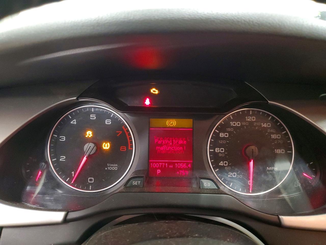 2010 Audi A4 Premium White vin: WAUSFAFL6AA008076