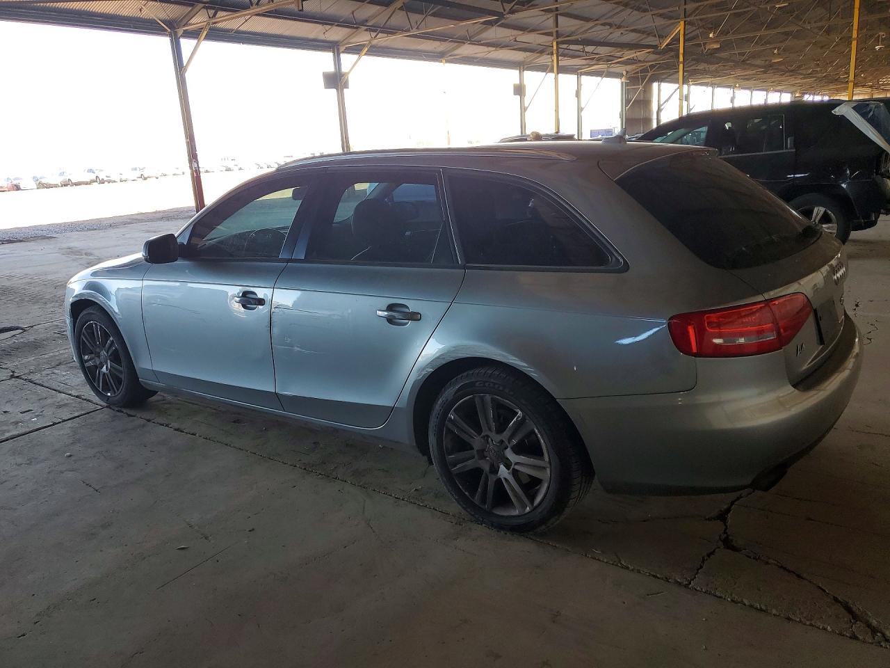 2010 Audi A4 Premium Серый vin: WAUSFAFL8AA140482