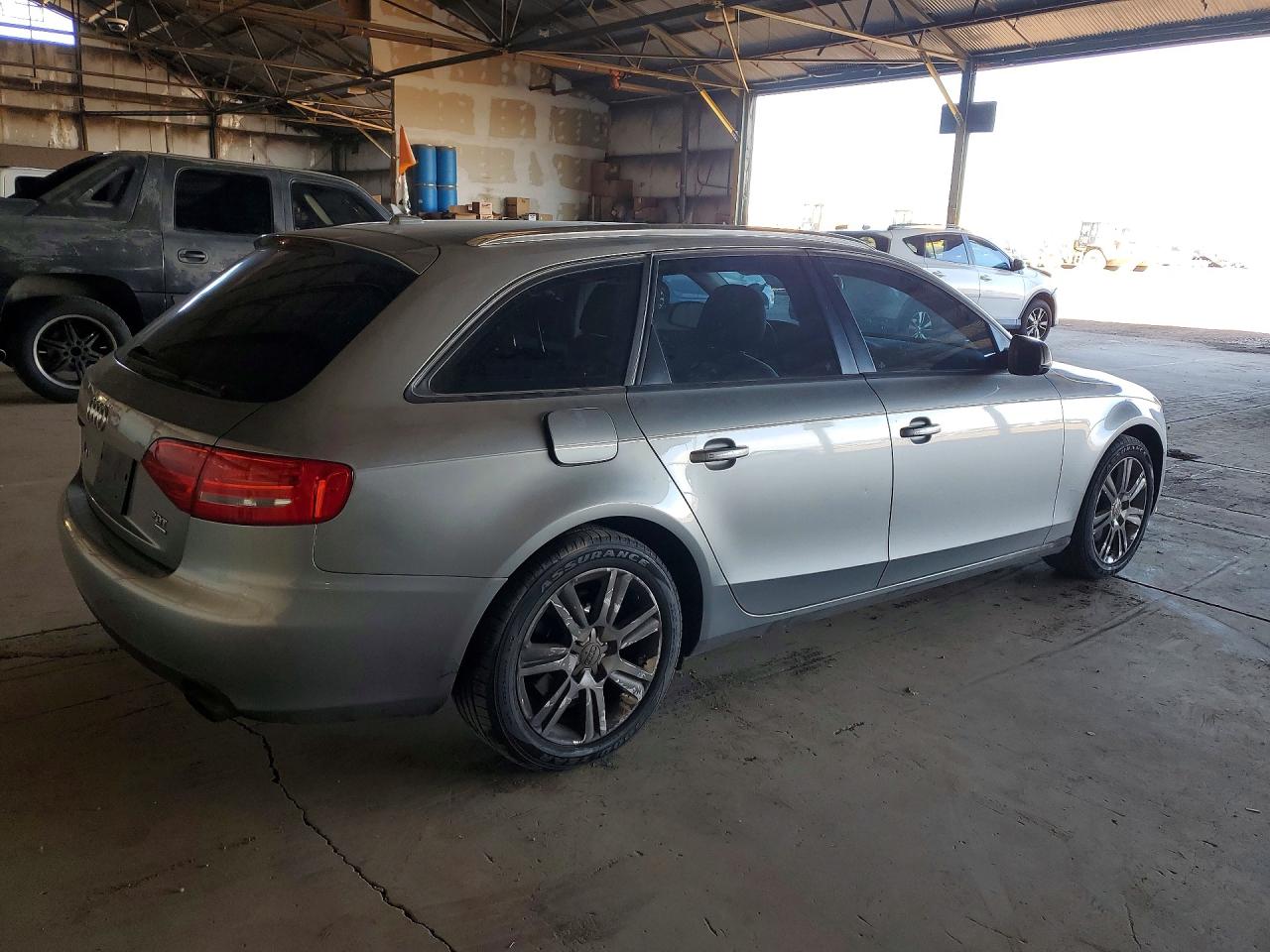 2010 Audi A4 Premium Серый vin: WAUSFAFL8AA140482