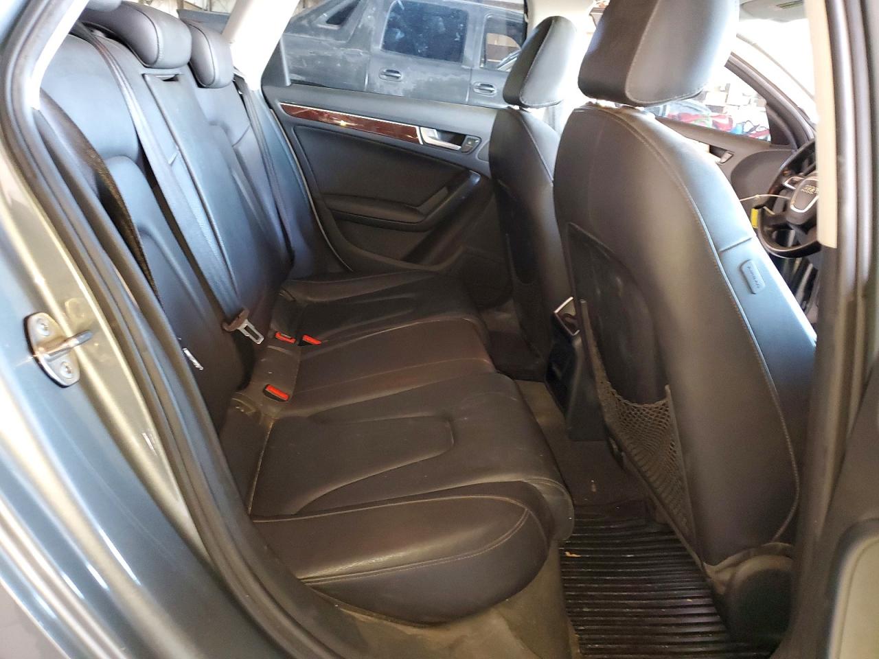 2010 Audi A4 Premium Серый vin: WAUSFAFL8AA140482