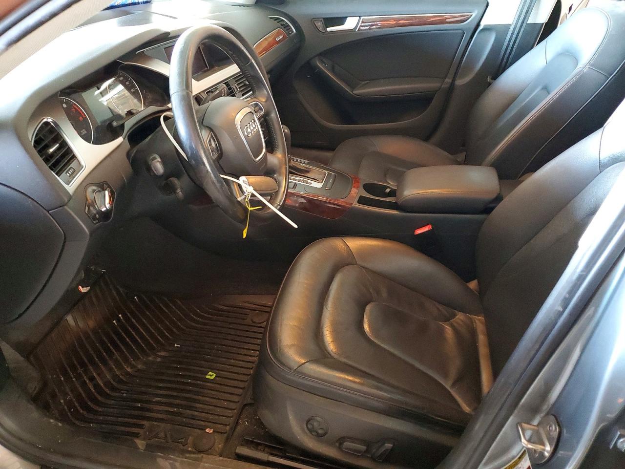 2010 Audi A4 Premium Серый vin: WAUSFAFL8AA140482