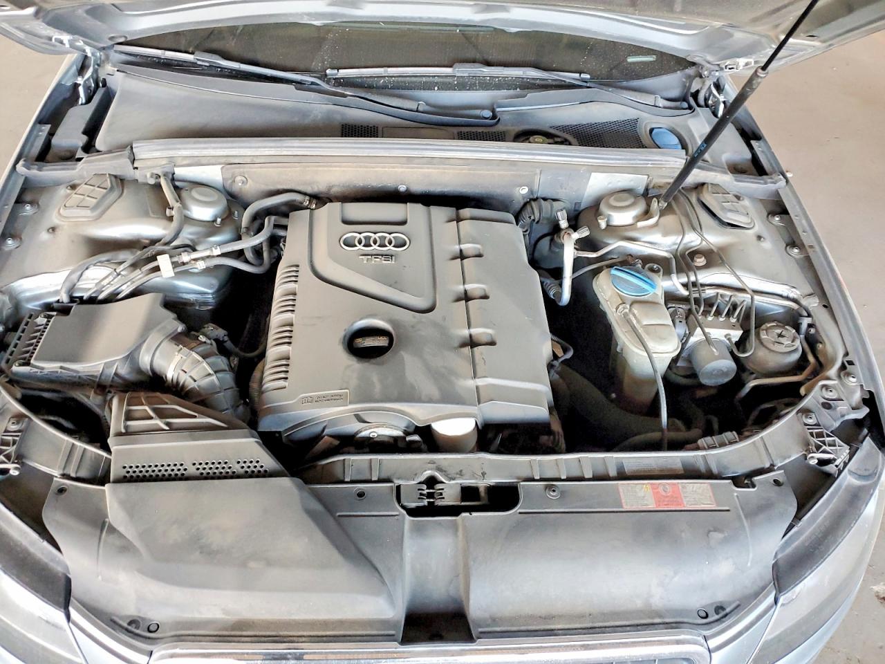 2010 Audi A4 Premium Серый vin: WAUSFAFL8AA140482