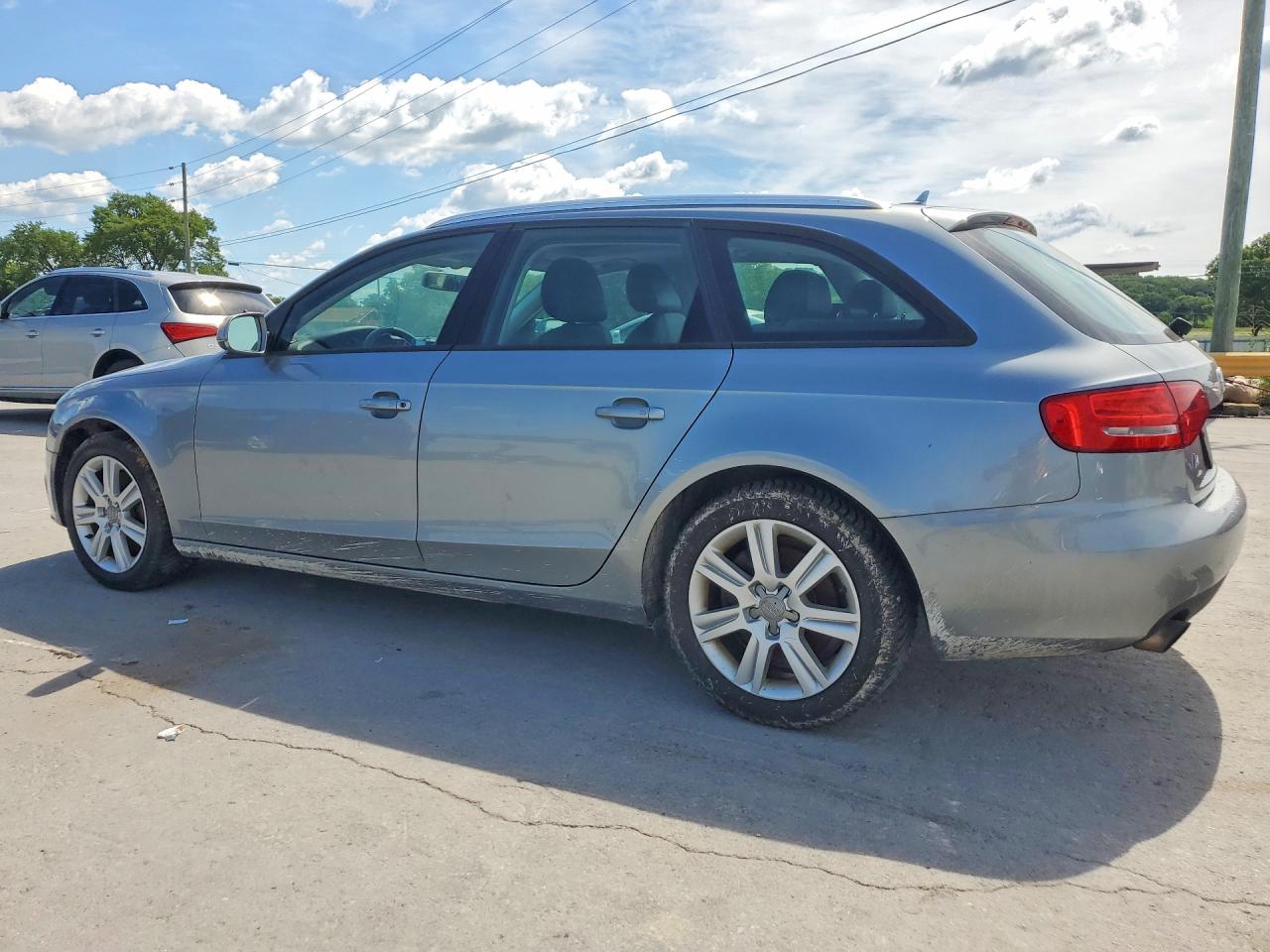 2011 Audi A4 Premium Silver vin: WAUSFAFL8BA080043