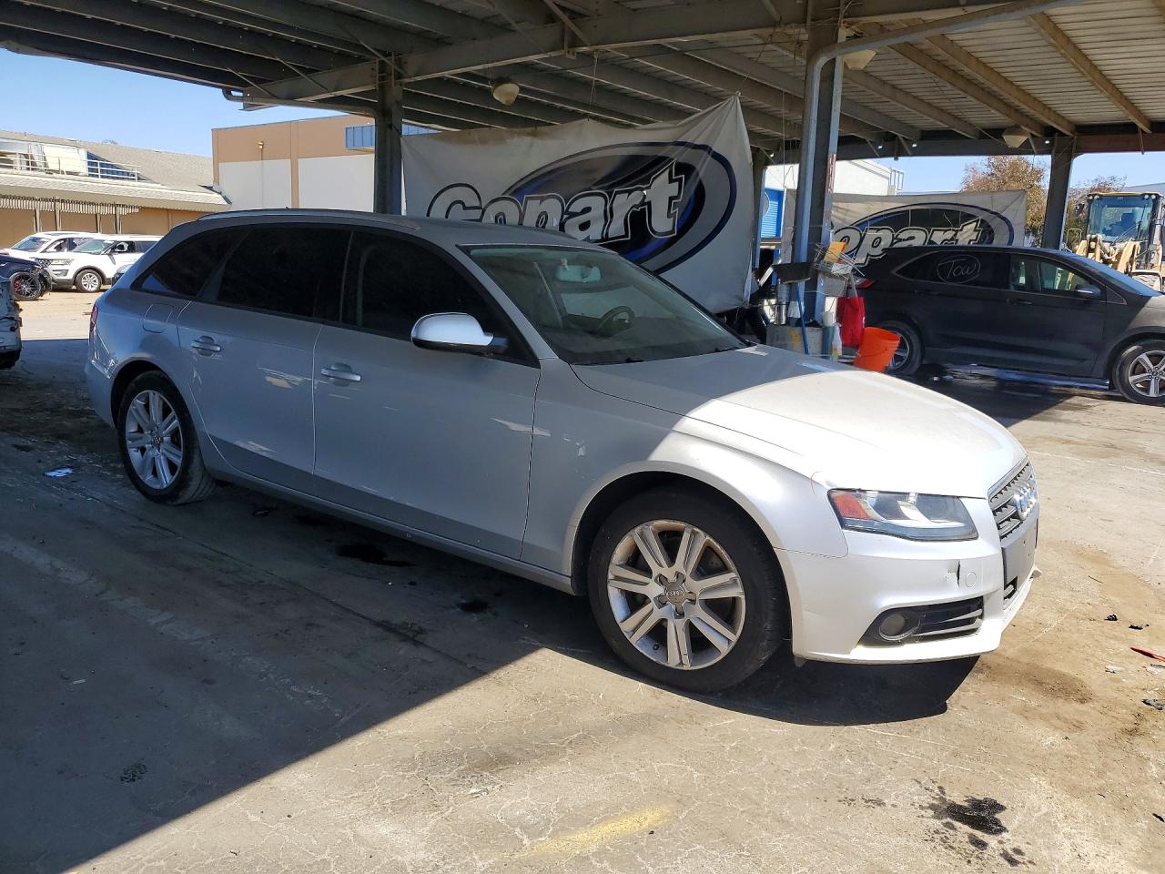 2010 Audi A4 Premium Silver vin: WAUSFAFL9AA036373