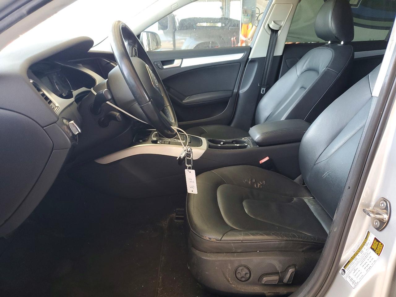2010 Audi A4 Premium Silver vin: WAUSFAFL9AA036373