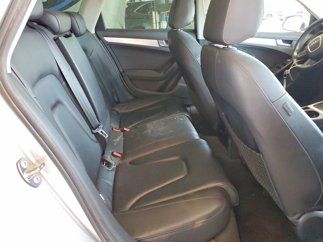 2010 Audi A4 Premium Silver vin: WAUSFAFL9AA036373