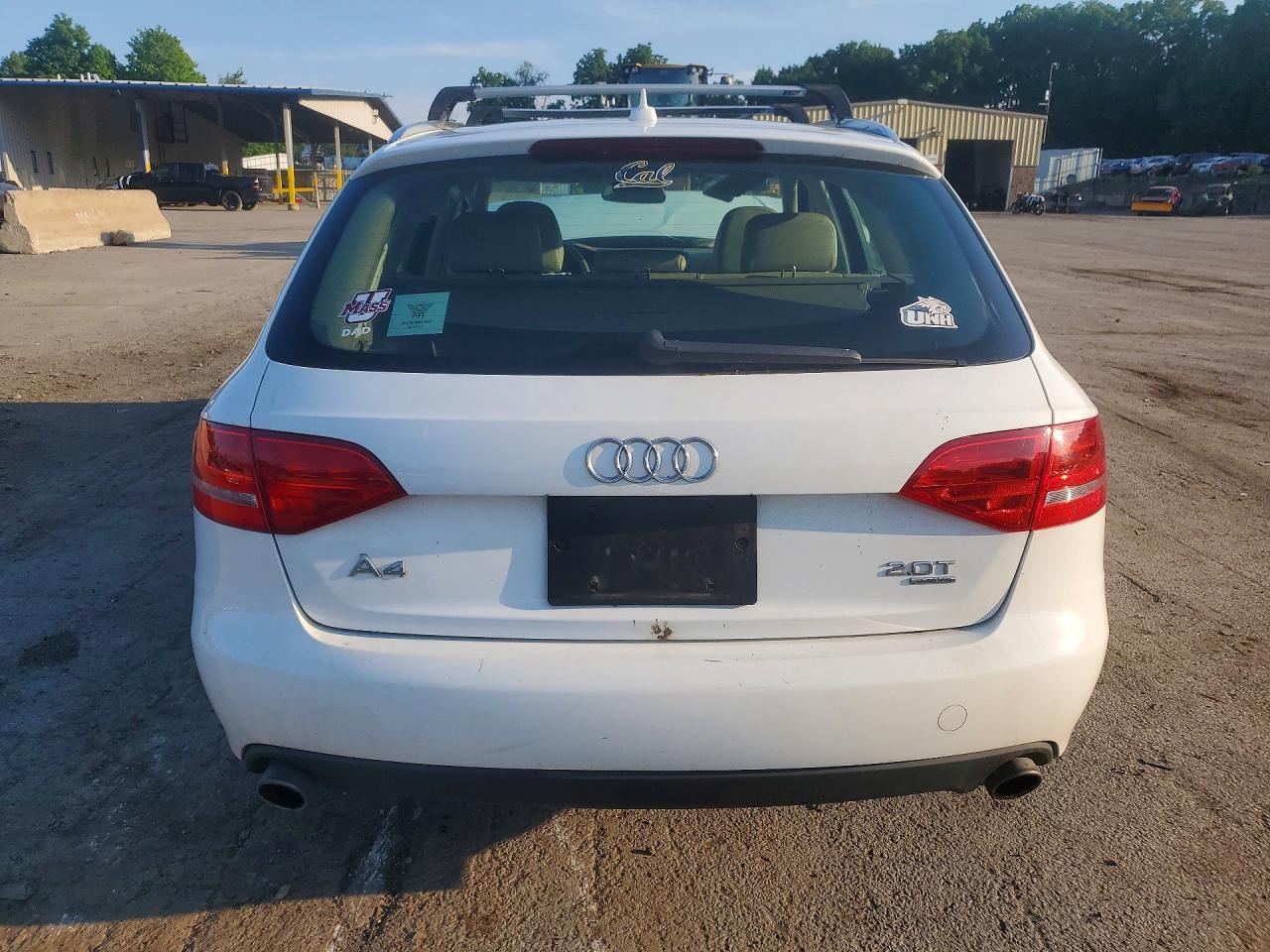 2012 Audi A4 Premium White vin: WAUSFAFL9CA001965