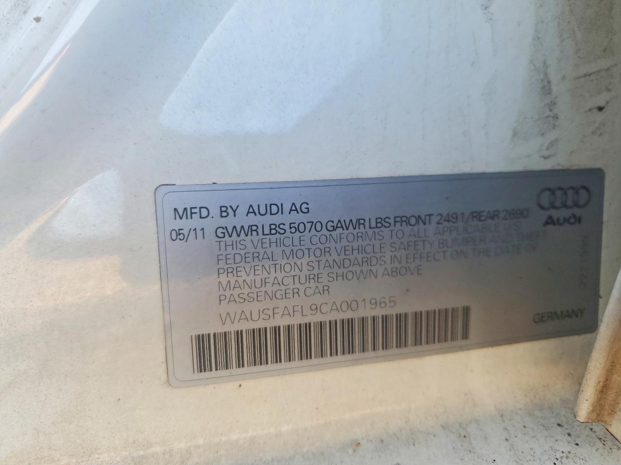2012 Audi A4 Premium White vin: WAUSFAFL9CA001965