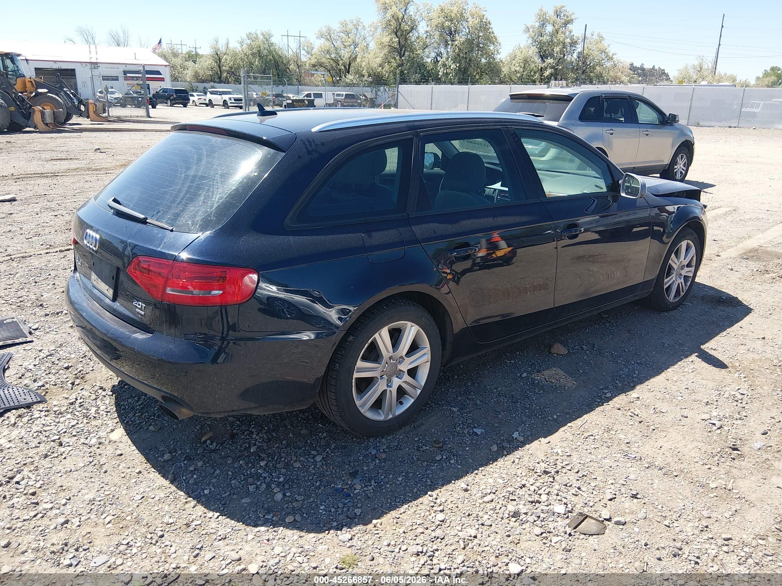 2011 Audi A4 2.0t Premium Черный vin: WAUSFAFLXBA053555