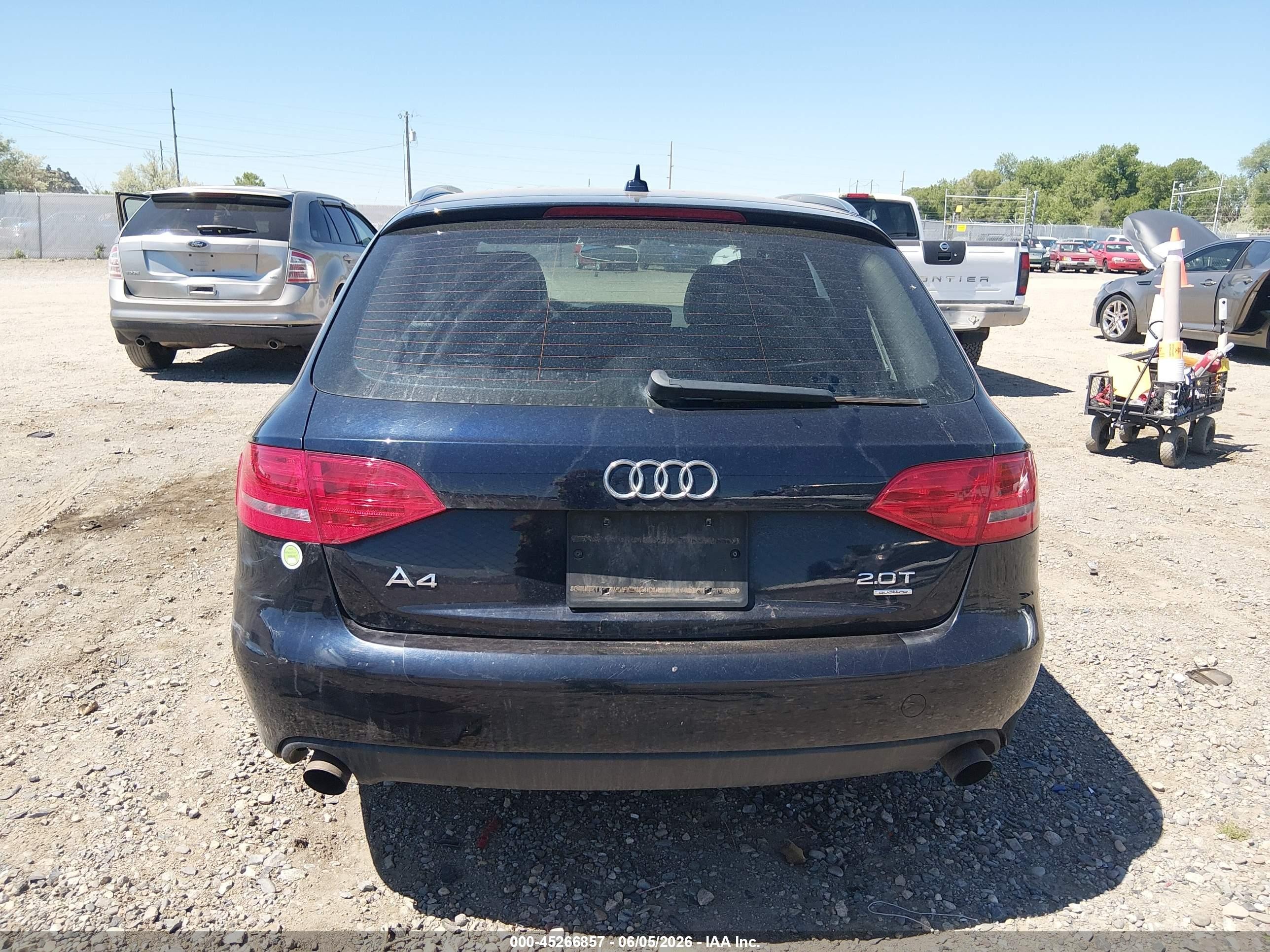 2011 Audi A4 2.0t Premium Черный vin: WAUSFAFLXBA053555