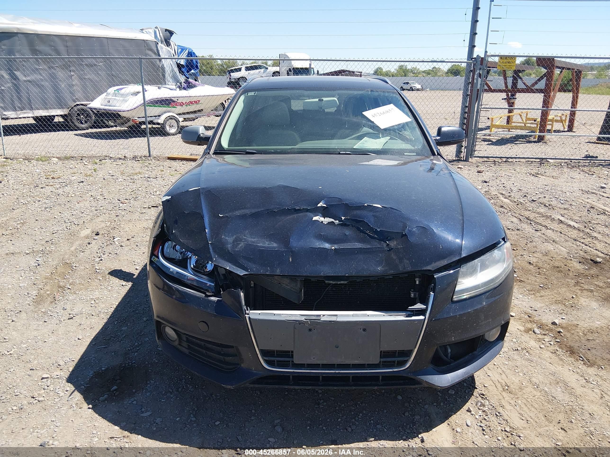 2011 Audi A4 2.0t Premium Черный vin: WAUSFAFLXBA053555