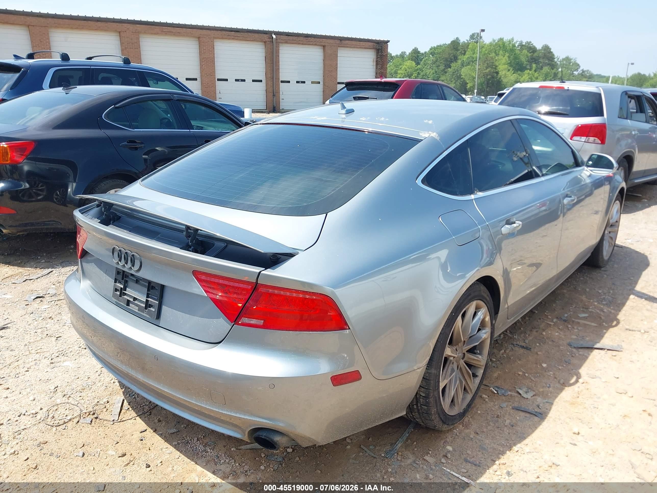 2012 Audi A7 3.0 Premium Plus Silver vin: WAUSGAFC0CN001536