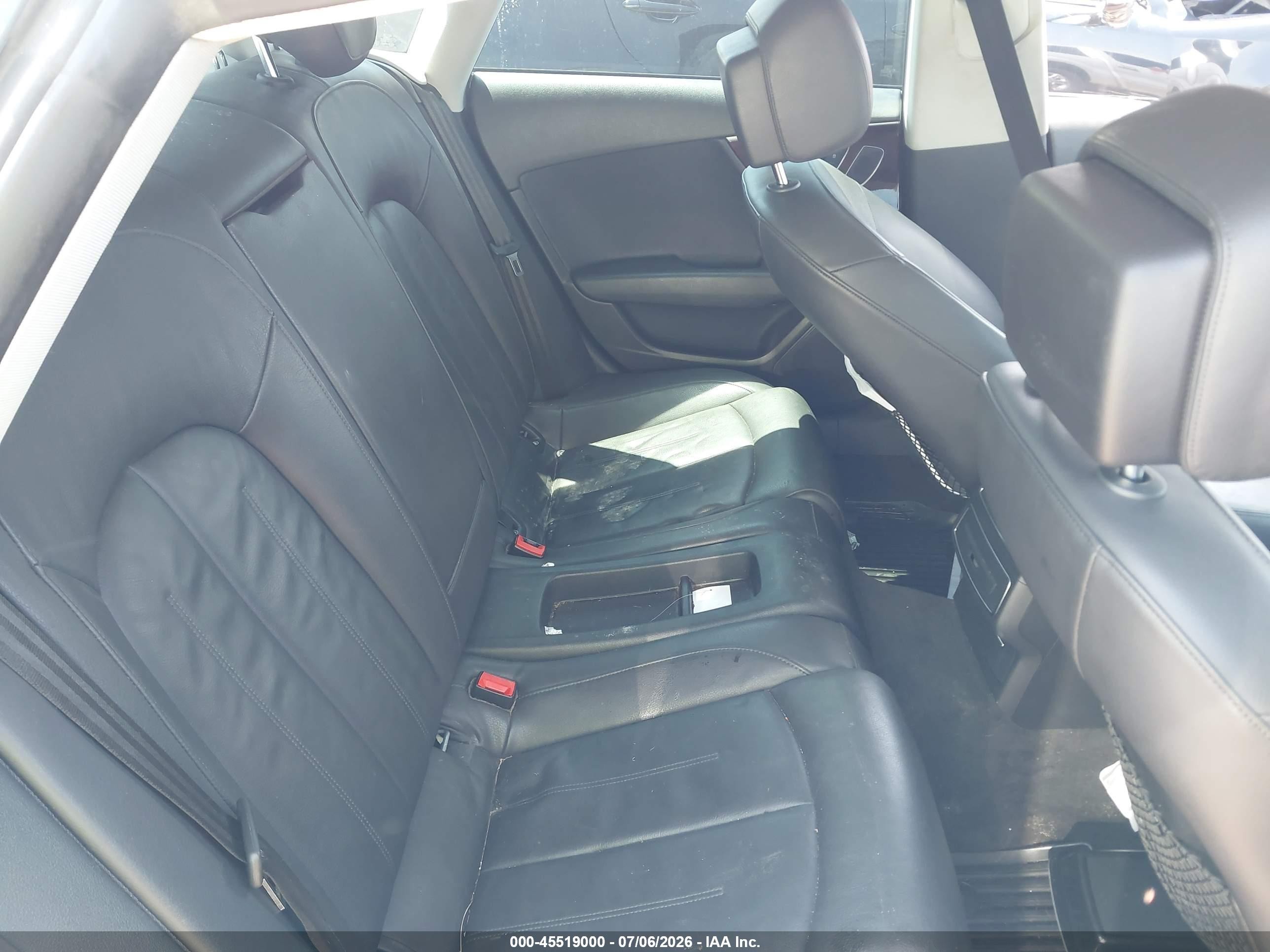 2012 Audi A7 3.0 Premium Plus Silver vin: WAUSGAFC0CN001536