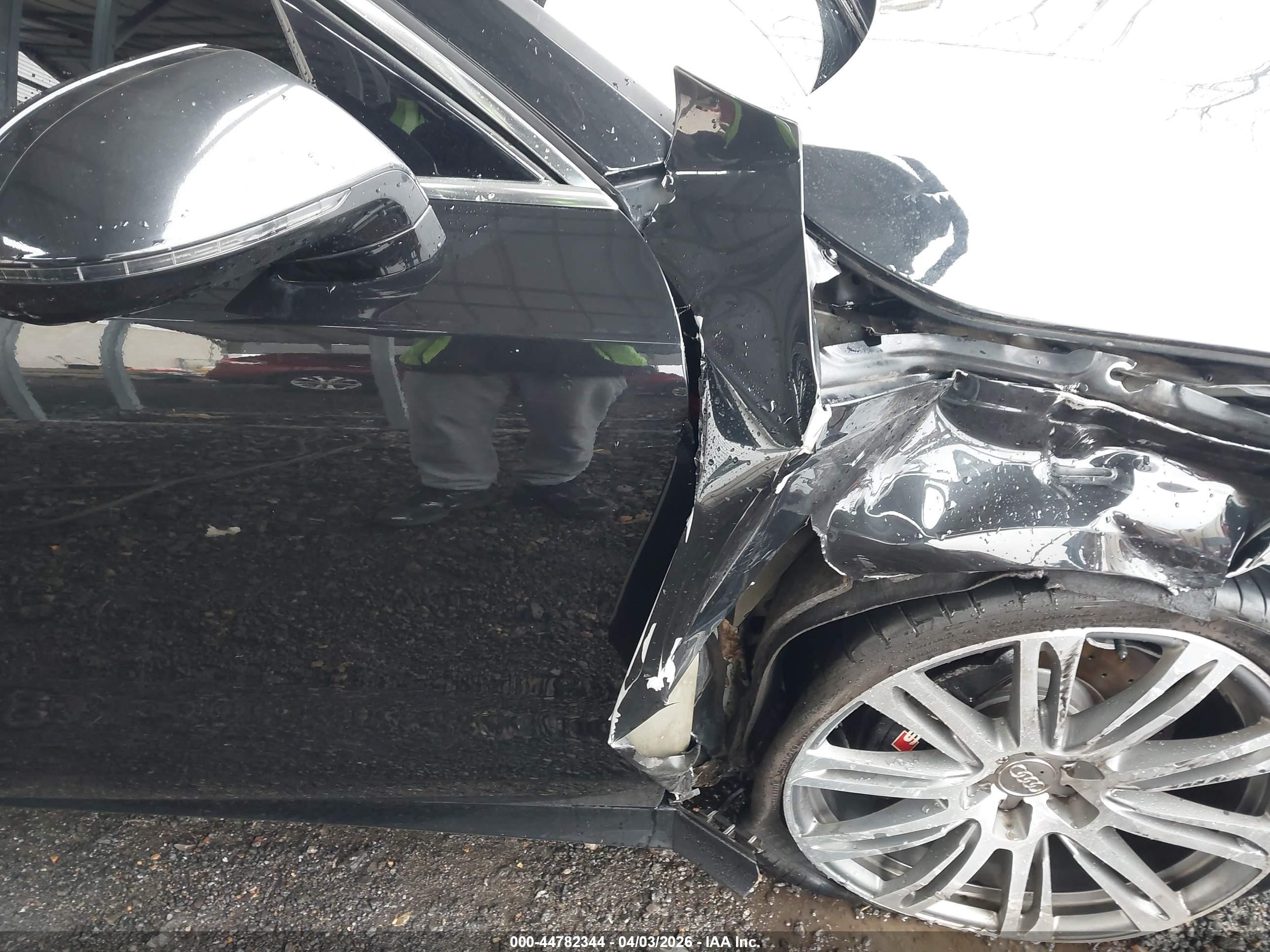 2012 Audi A7 Premium Black vin: WAUSGAFC4CN015035