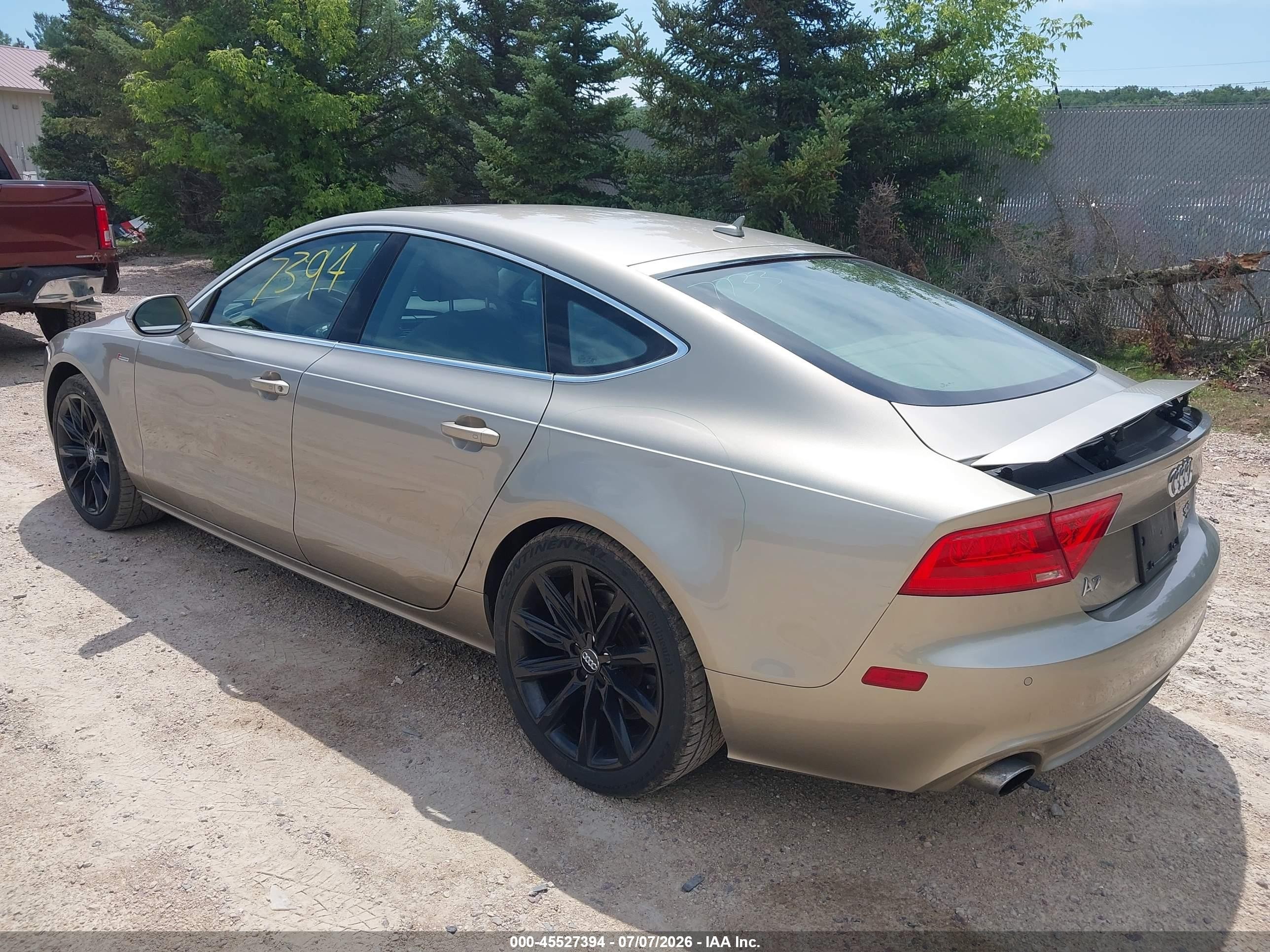 2012 Audi A7 3.0 Premium Plus Champagne vin: WAUSGAFC6CN005414