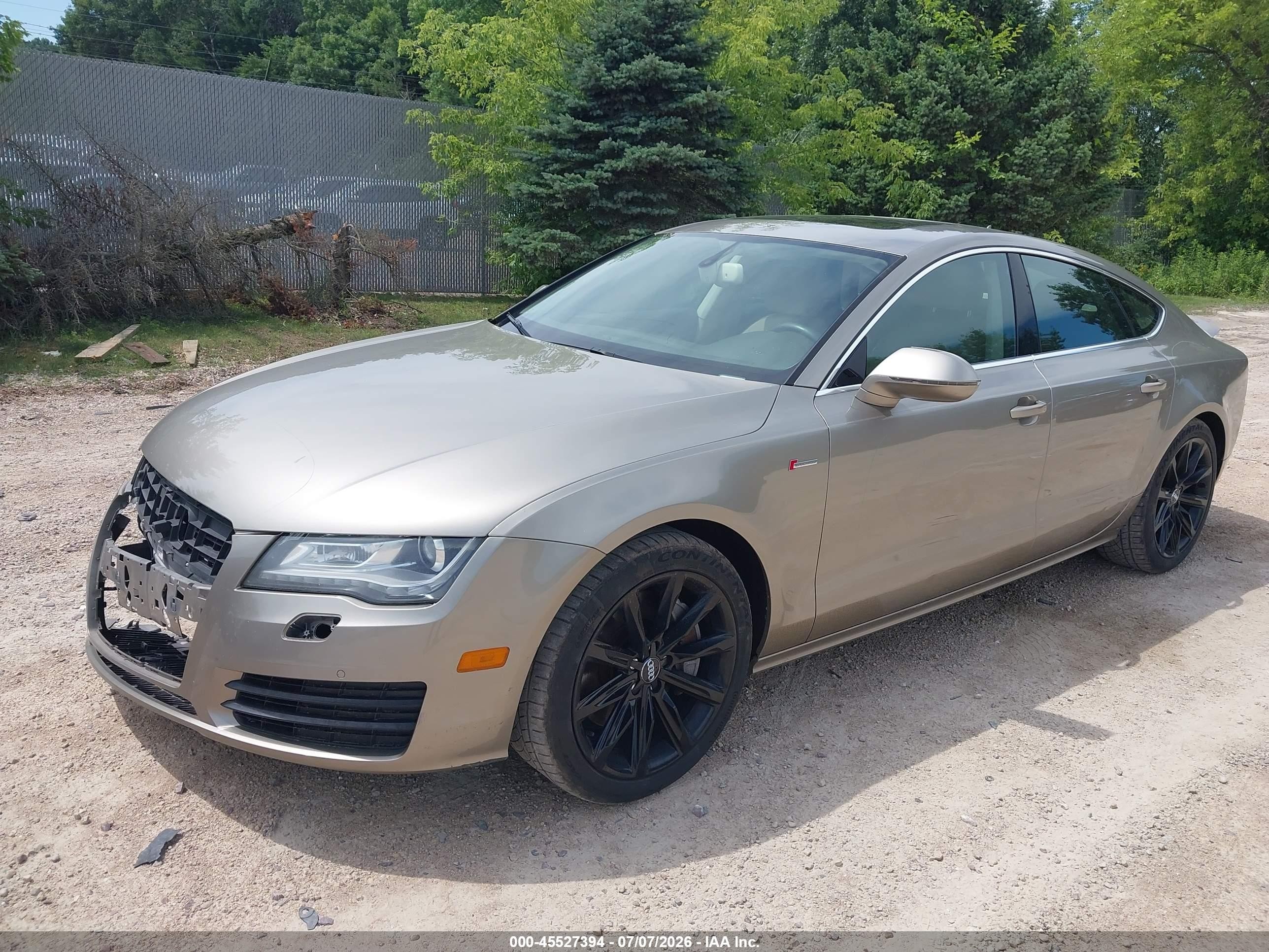 2012 Audi A7 3.0 Premium Plus Champagne vin: WAUSGAFC6CN005414