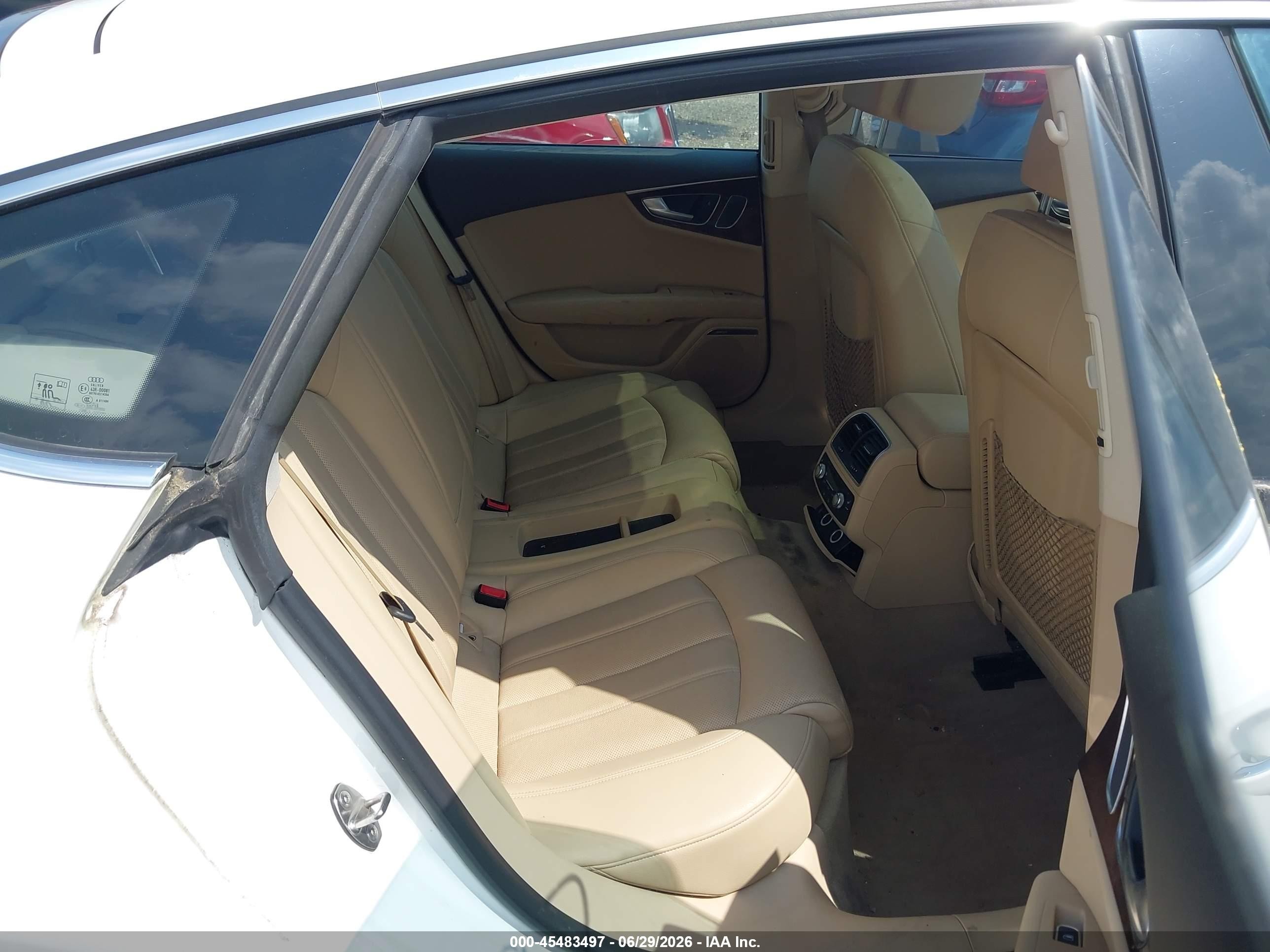 2012 Audi A7 3.0 Prestige White vin: WAUSGAFC6CN008619